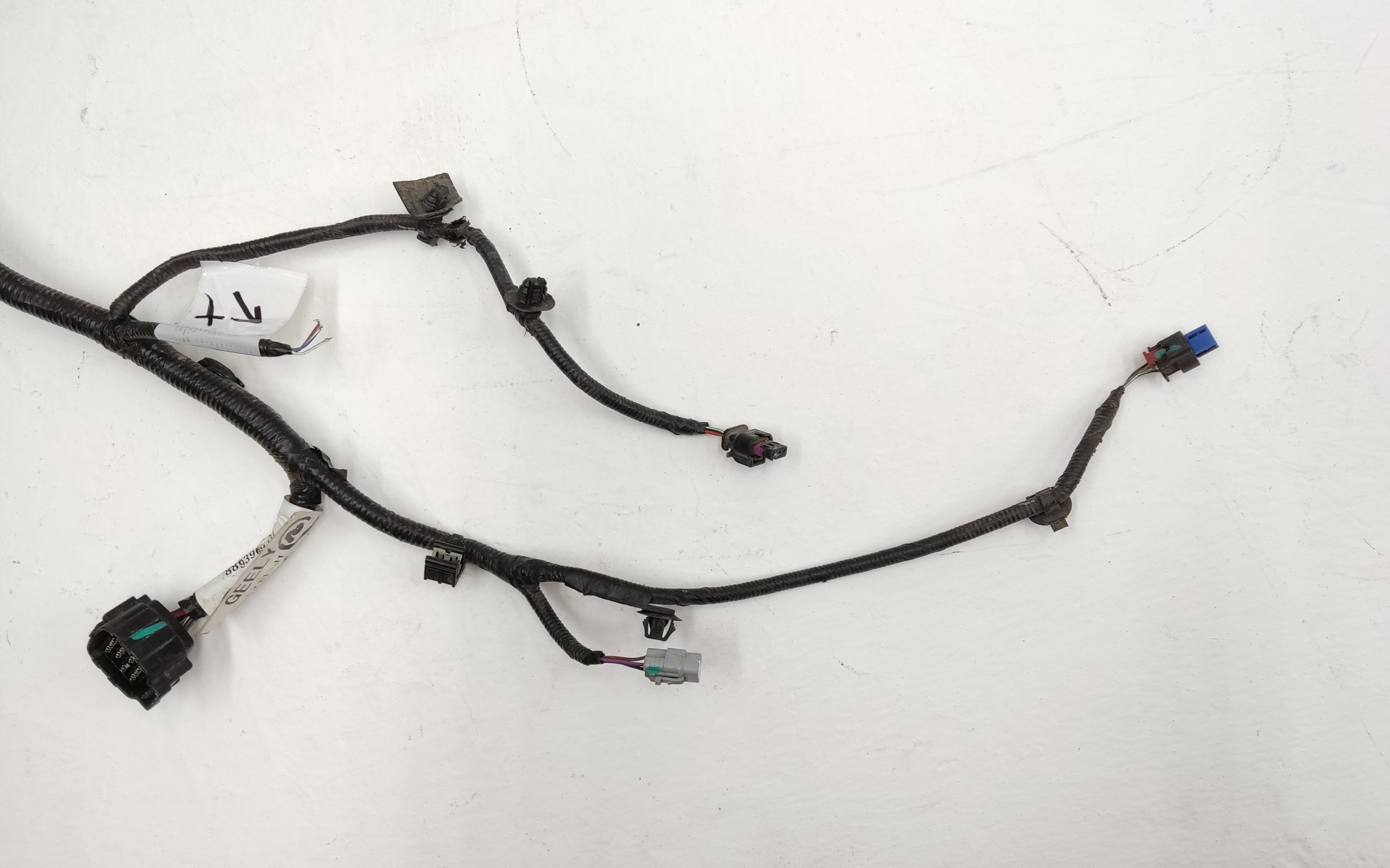 Проводка заднего бампера Geely Tugella