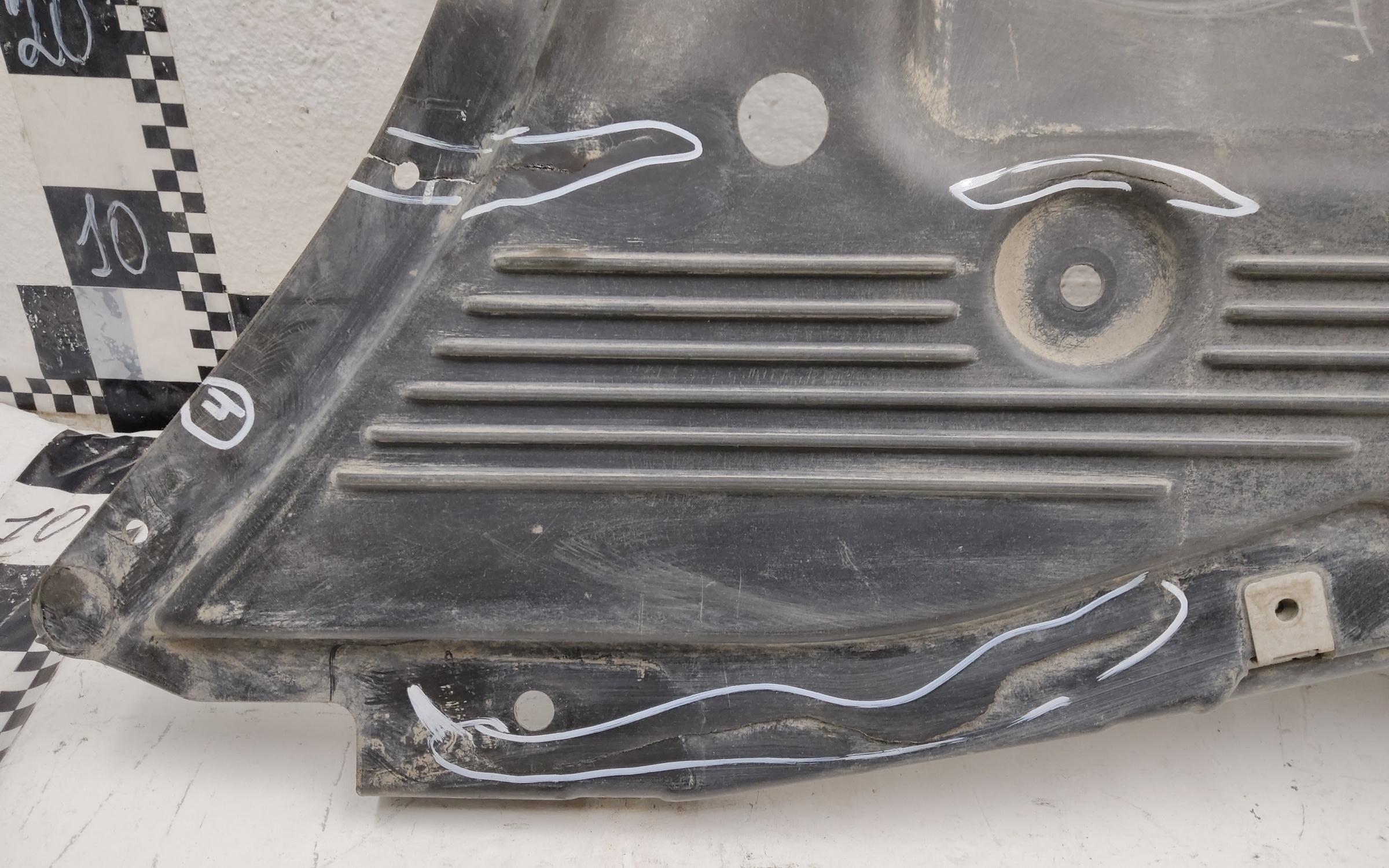 Защита днища передняя левая Mercedes-Benz GLE-klasse V167