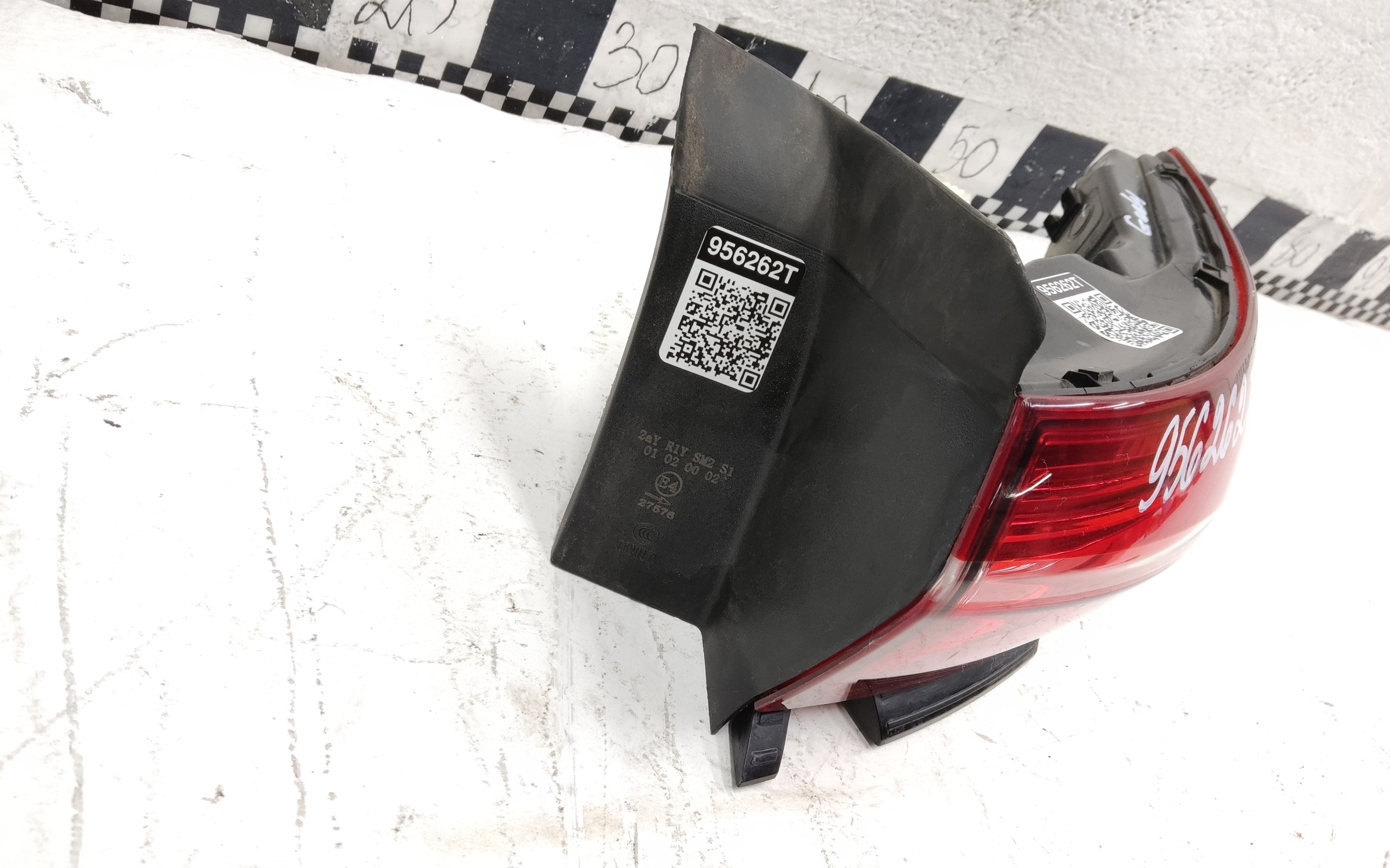 Фонарь задний правый наружный Geely Tugella LED