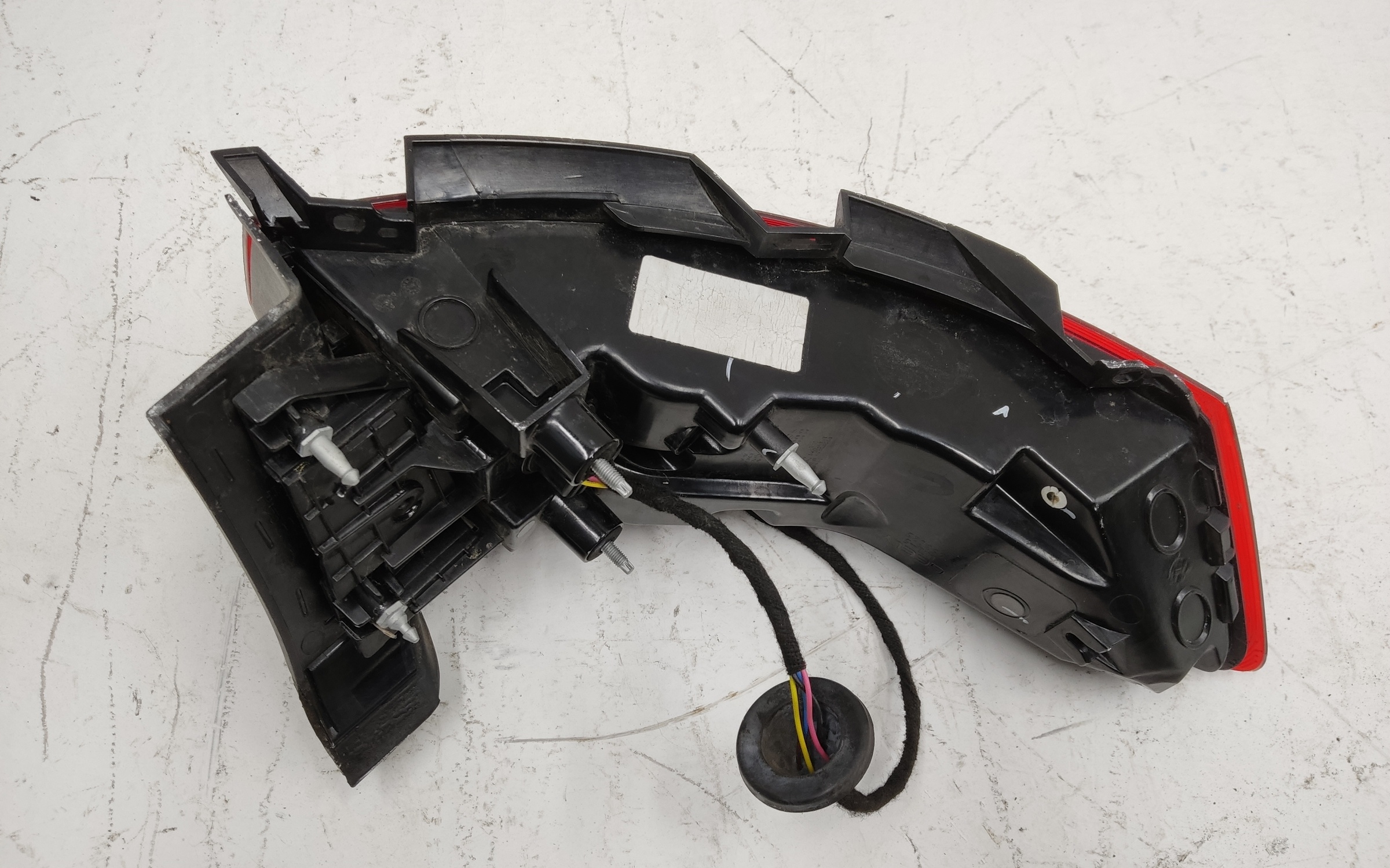 Фонарь задний правый наружный Geely Tugella LED