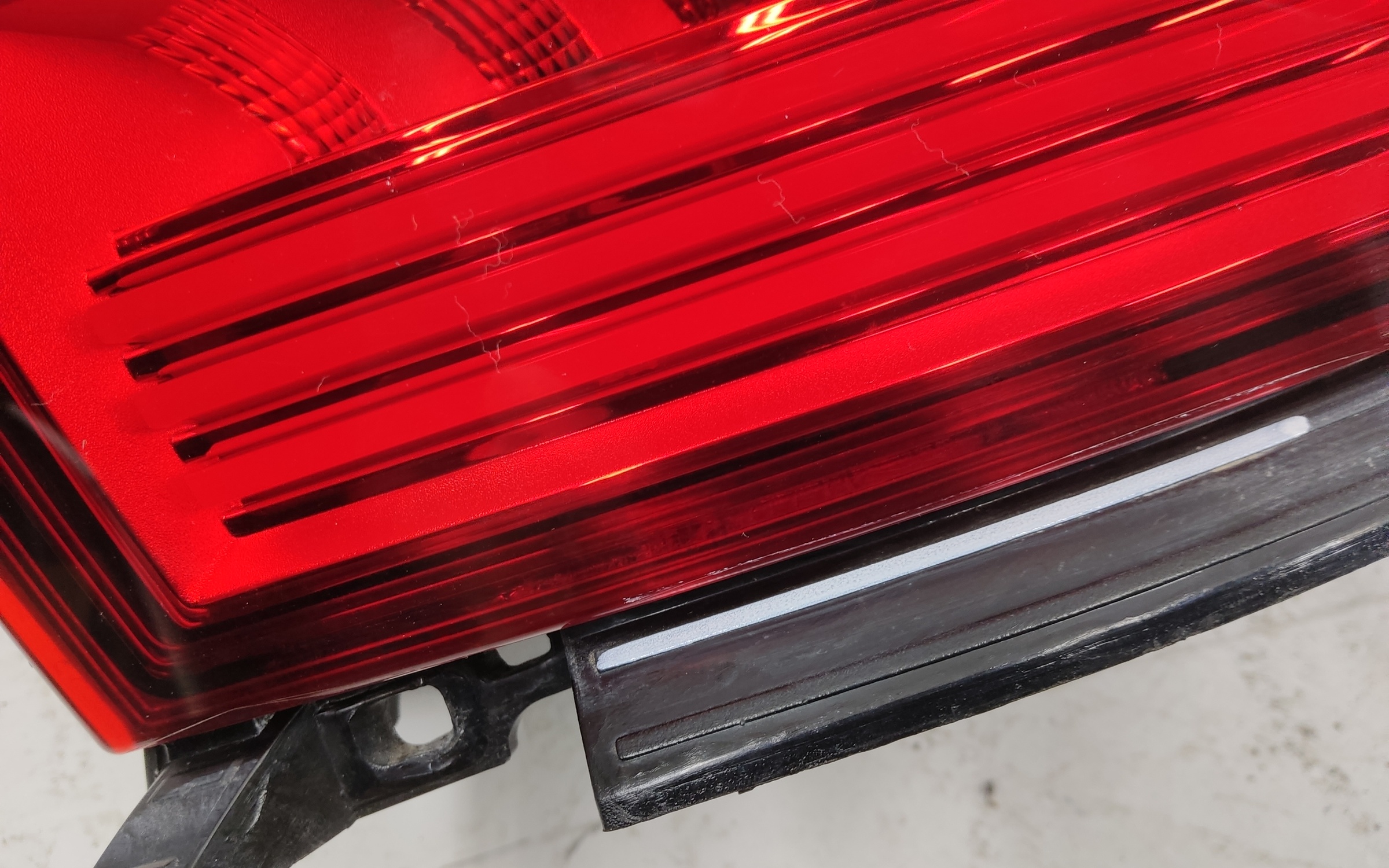 Фонарь задний правый наружный Geely Tugella LED