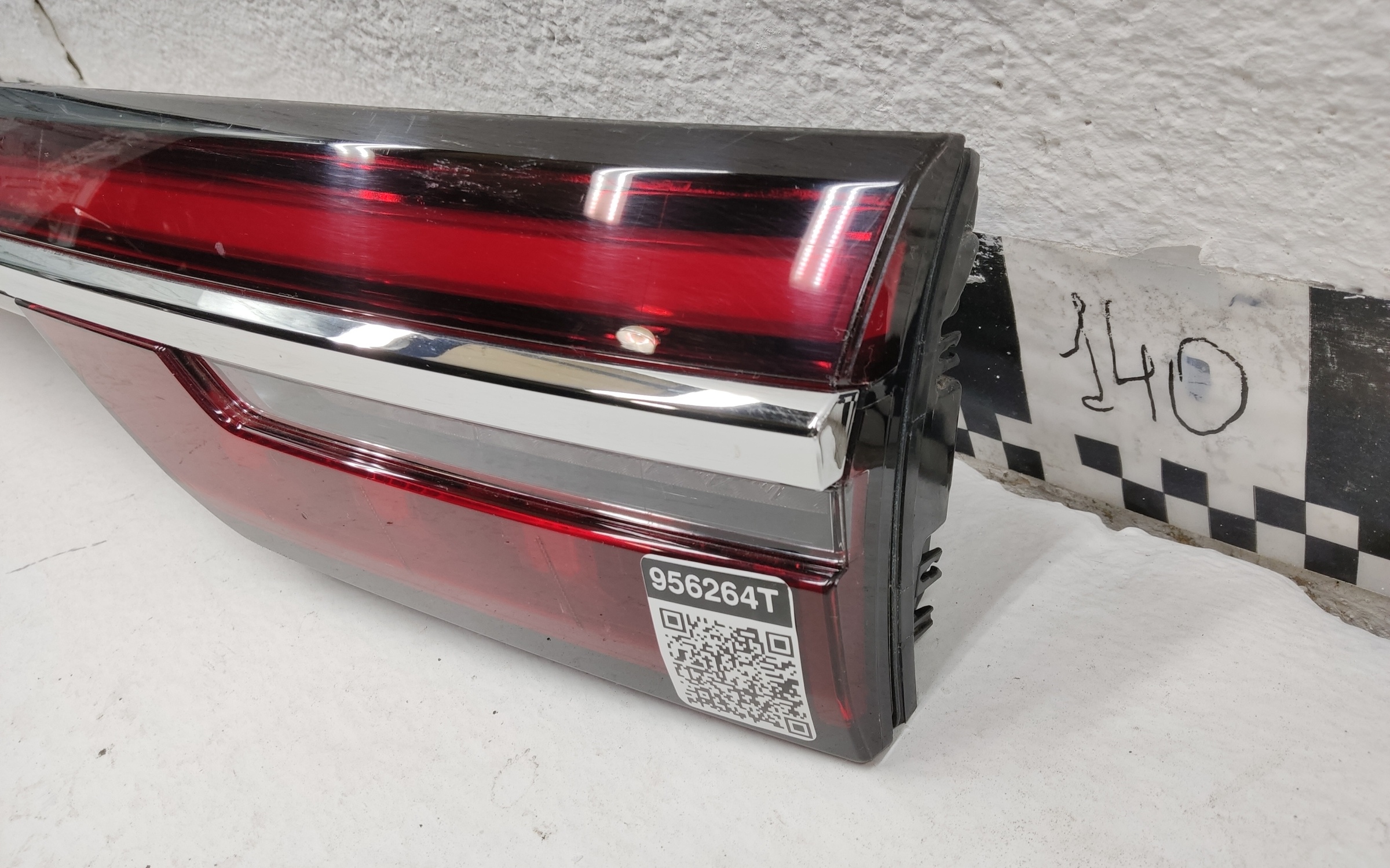 Фонарь крышки багажника Geely Monjaro LED