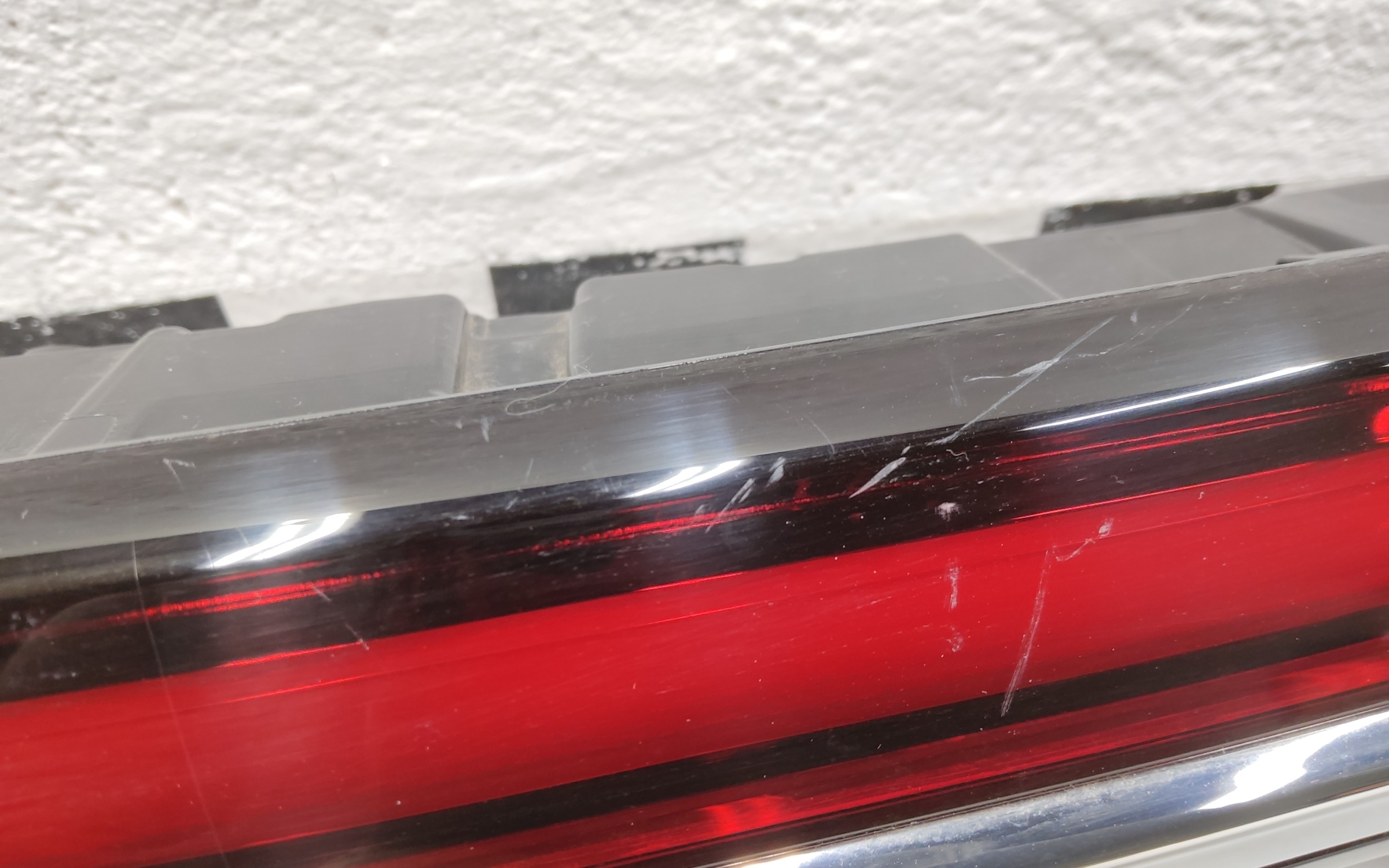 Фонарь крышки багажника Geely Monjaro LED