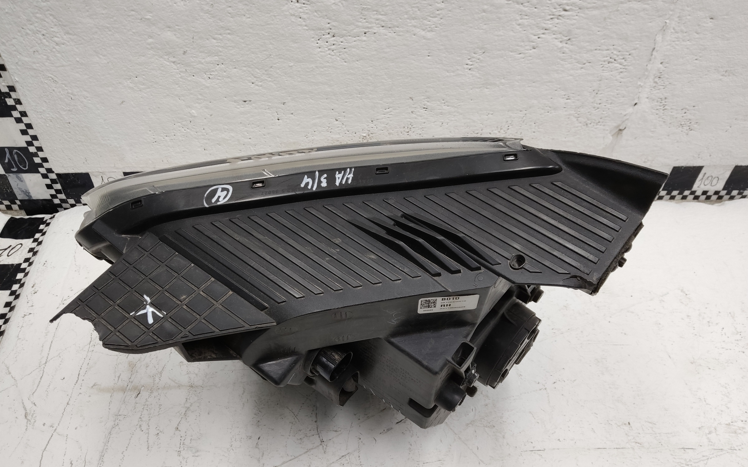 Фара передняя правая Hyundai Creta 2 галоген