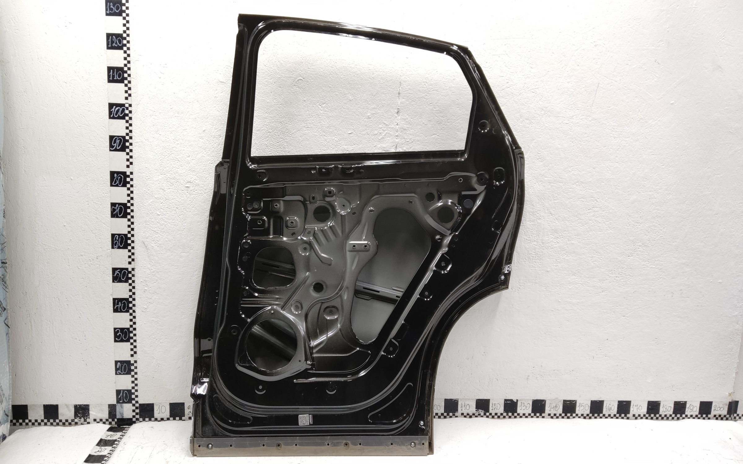 Дверь задняя правая Geely Tugella