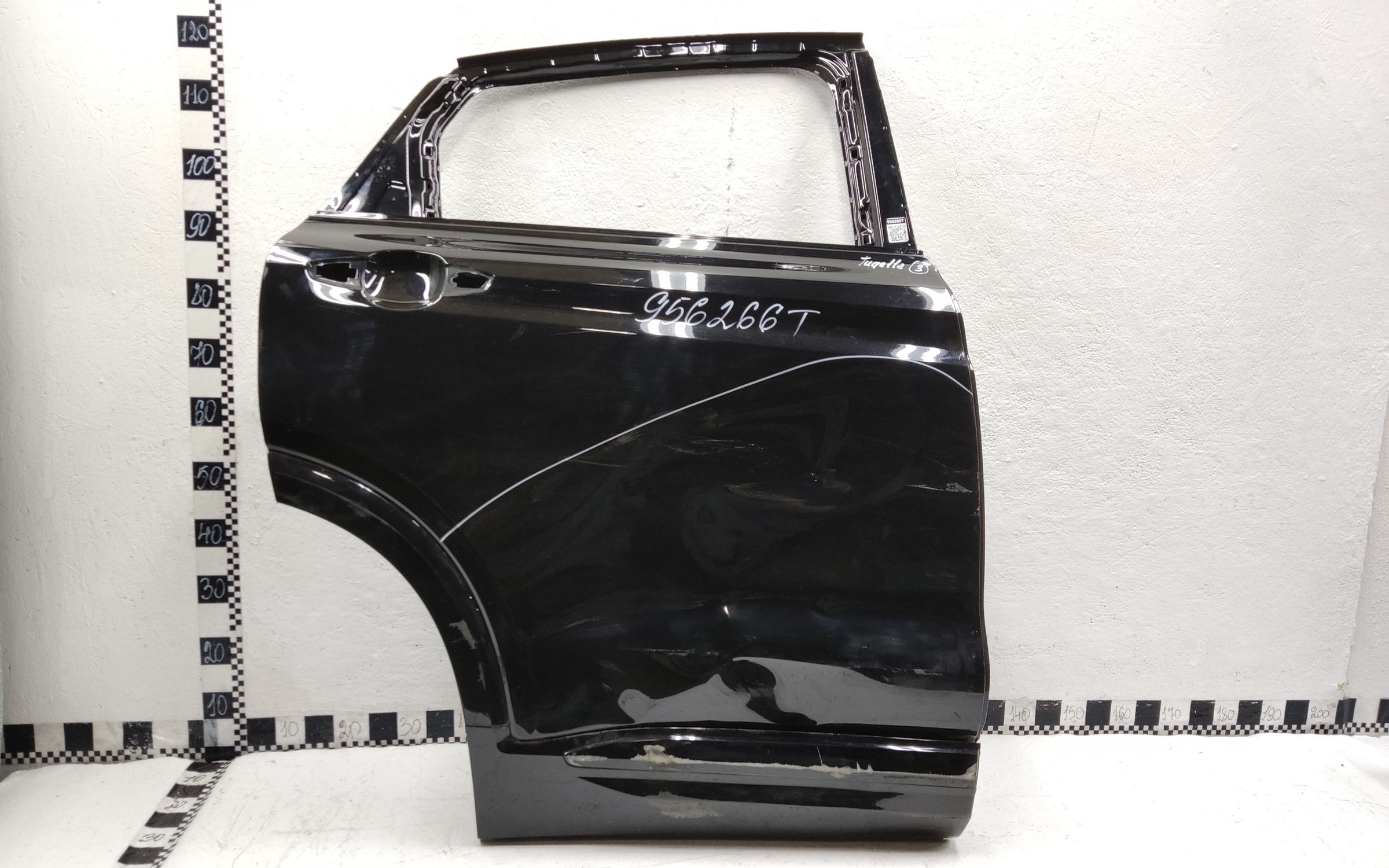 Дверь задняя правая Geely Tugella