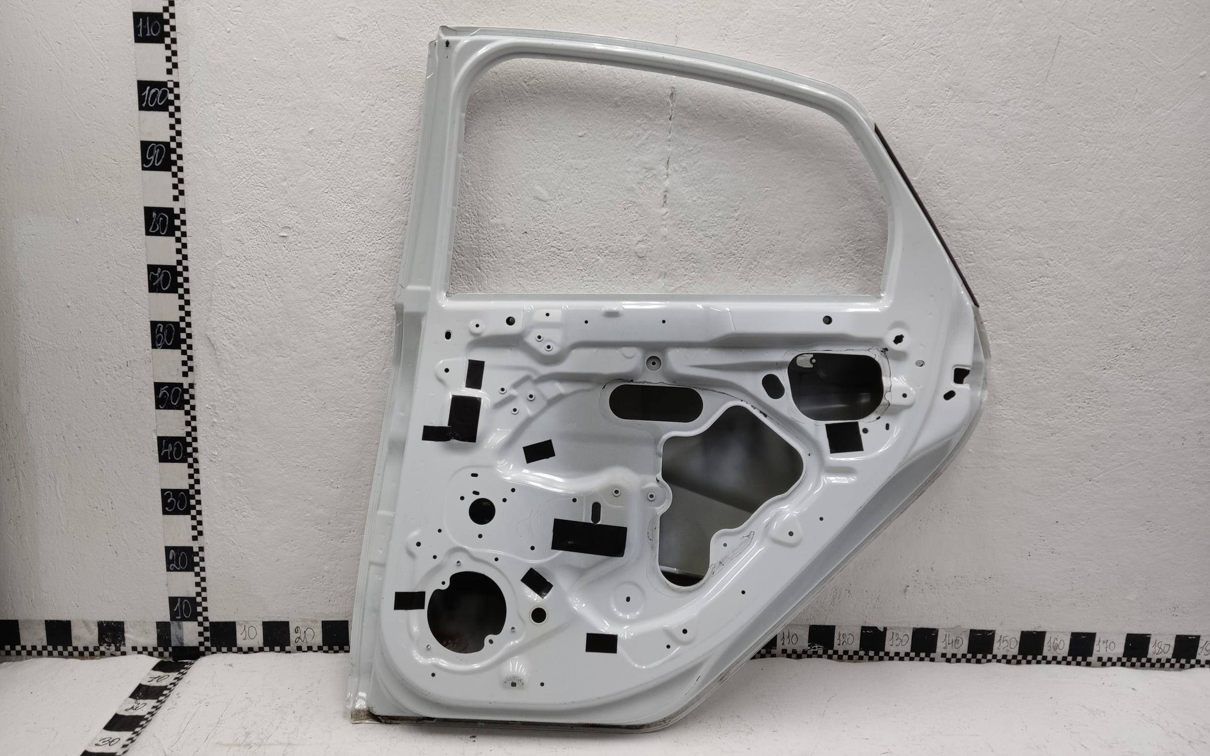 Дверь задняя правая Lada Vesta Sedan