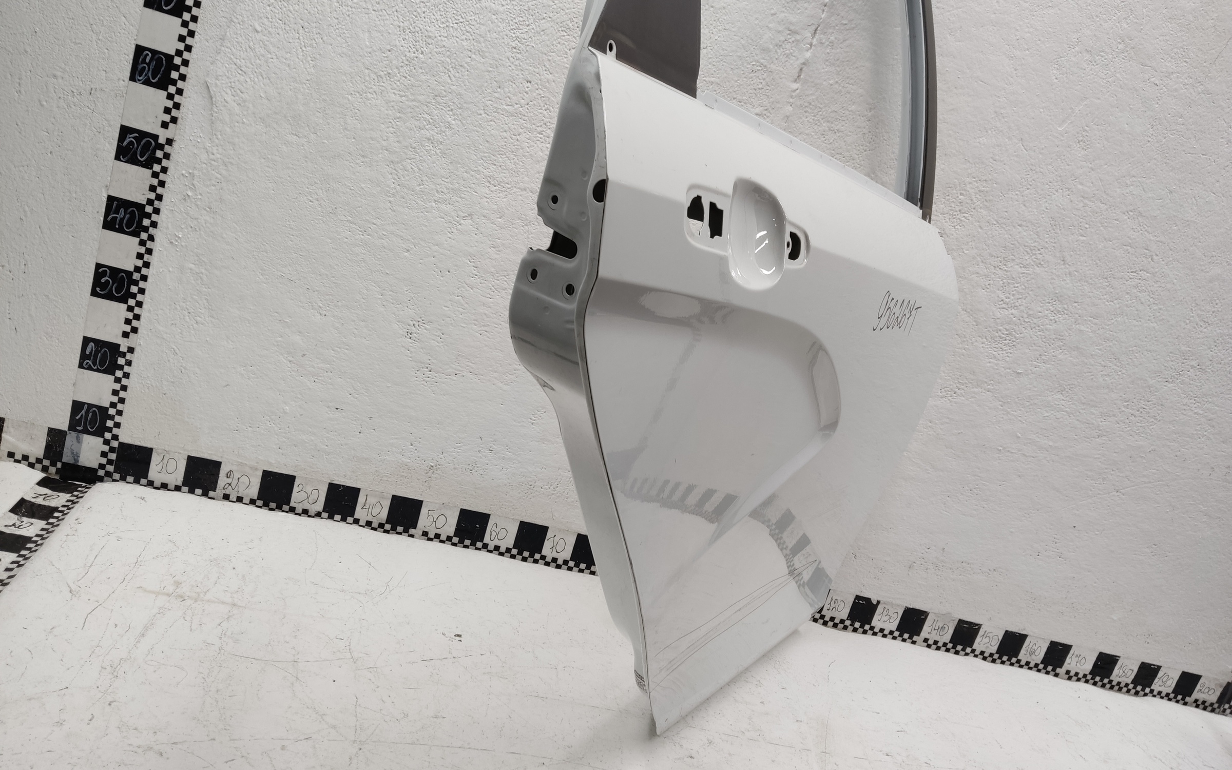 Дверь задняя правая Lada Vesta Sedan