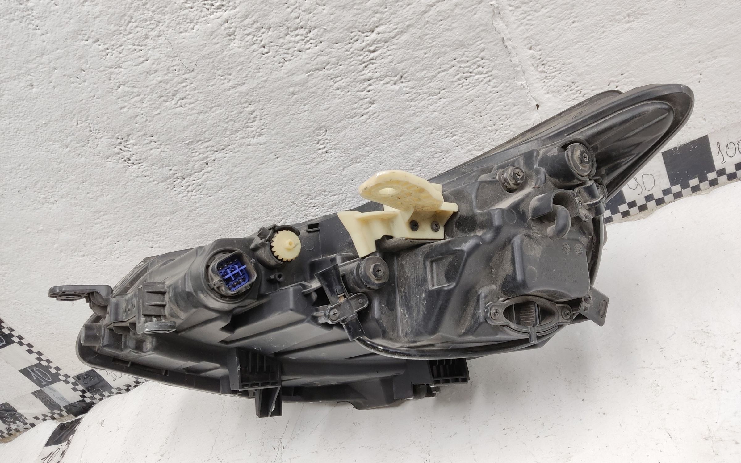 Фара передняя правая Hyundai Sonata 8 LED