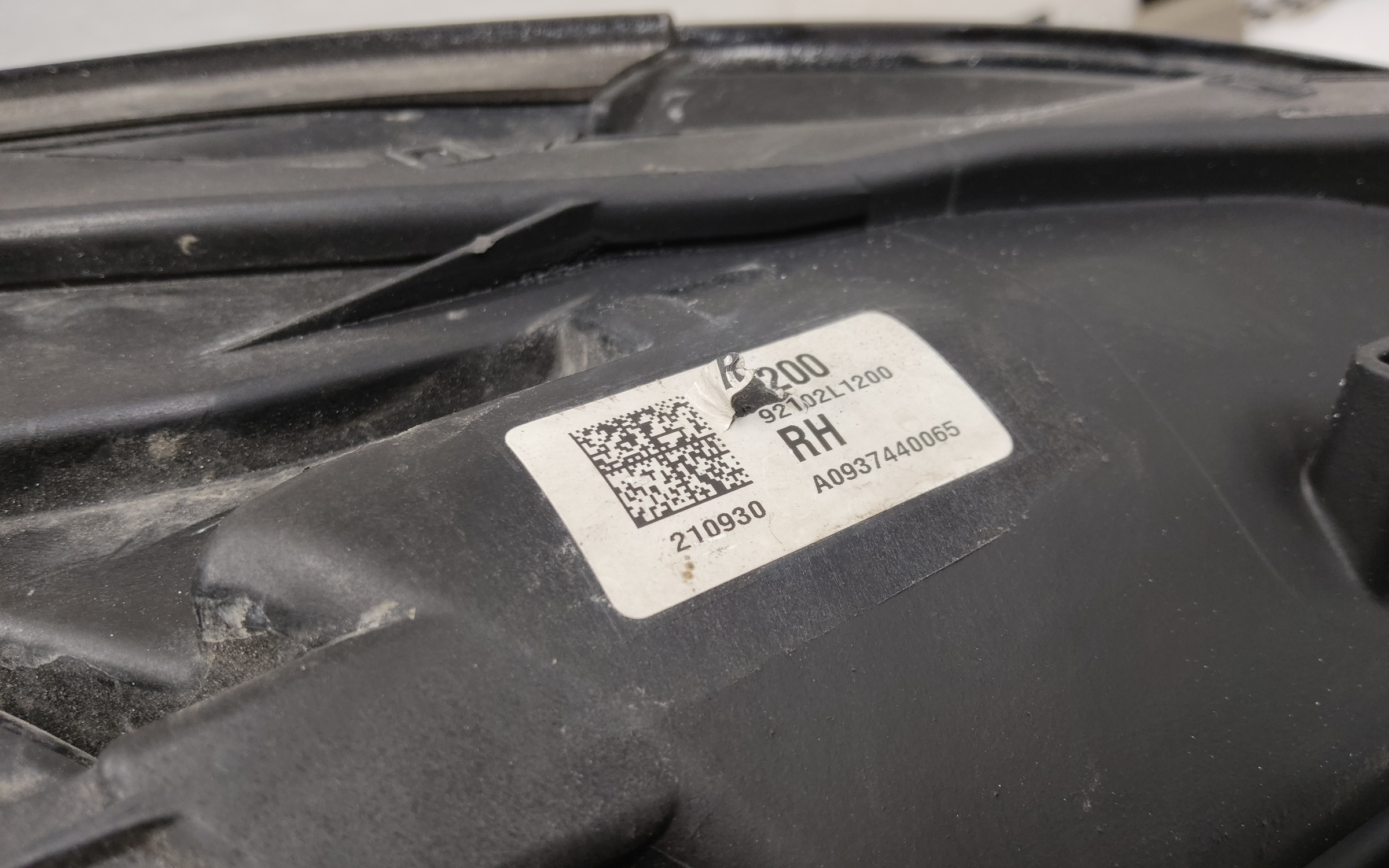 Фара передняя правая Hyundai Sonata 8 LED