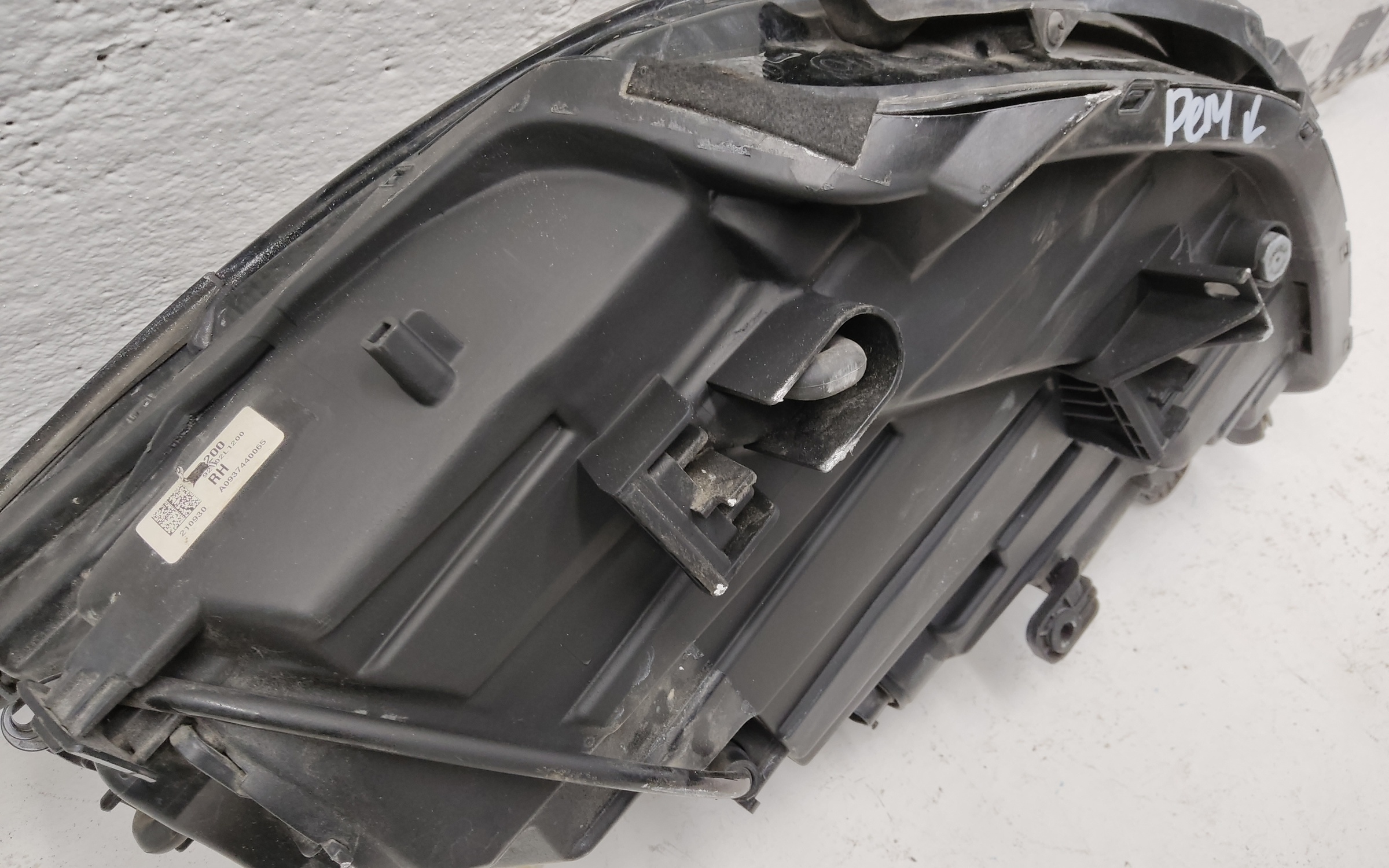 Фара передняя правая Hyundai Sonata 8 LED