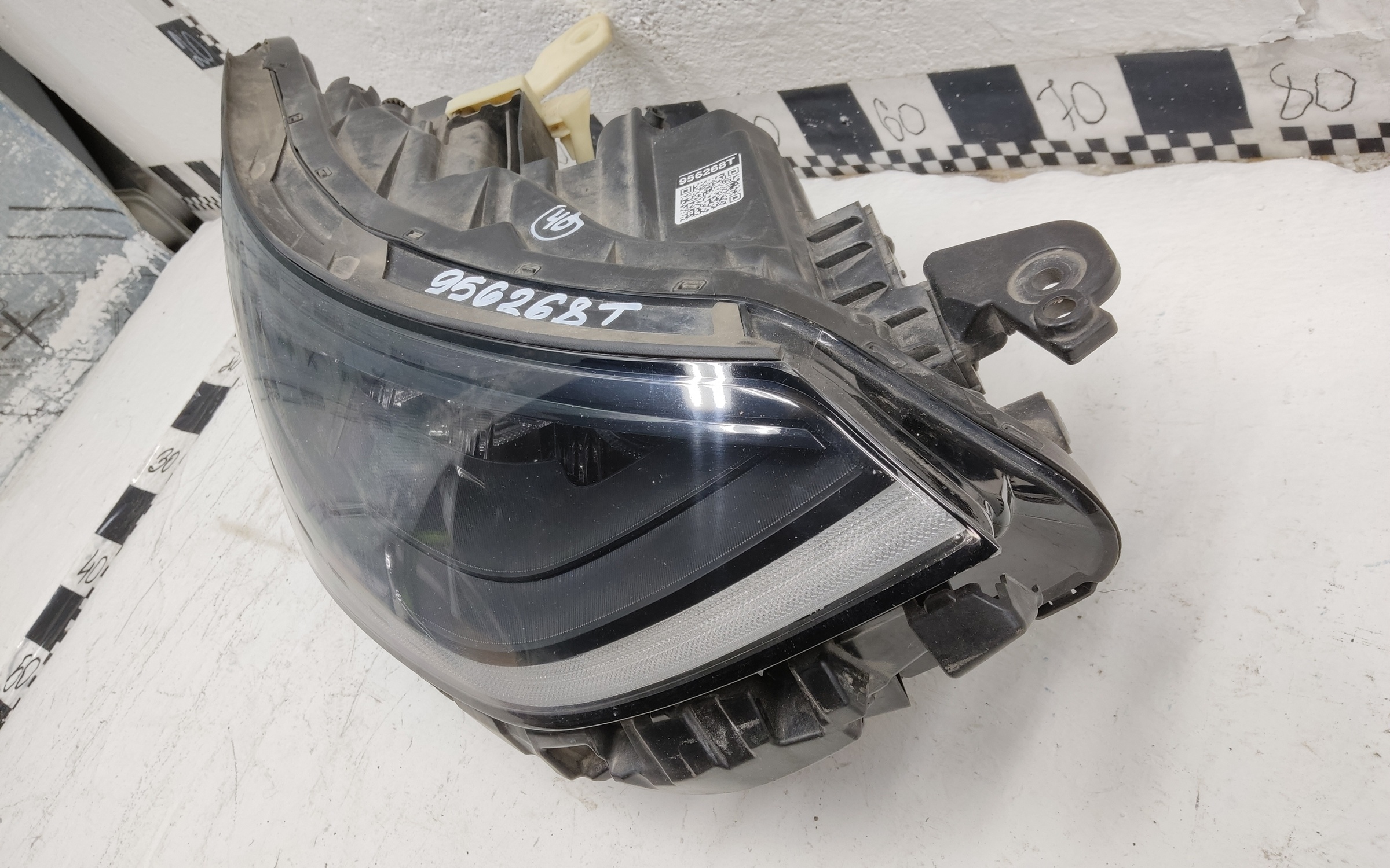 Фара передняя правая Hyundai Sonata 8 LED