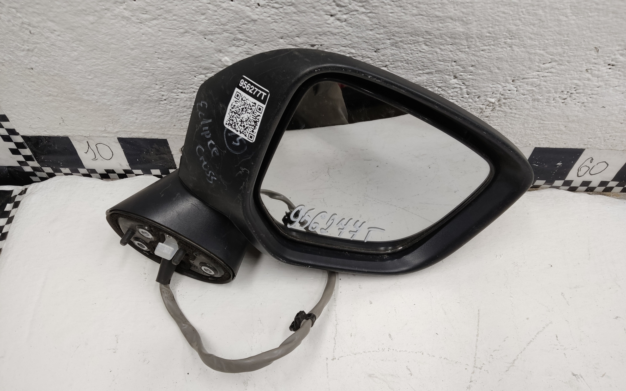 Зеркало правое Mitsubishi Eclipse Cross Restail 13 контактов