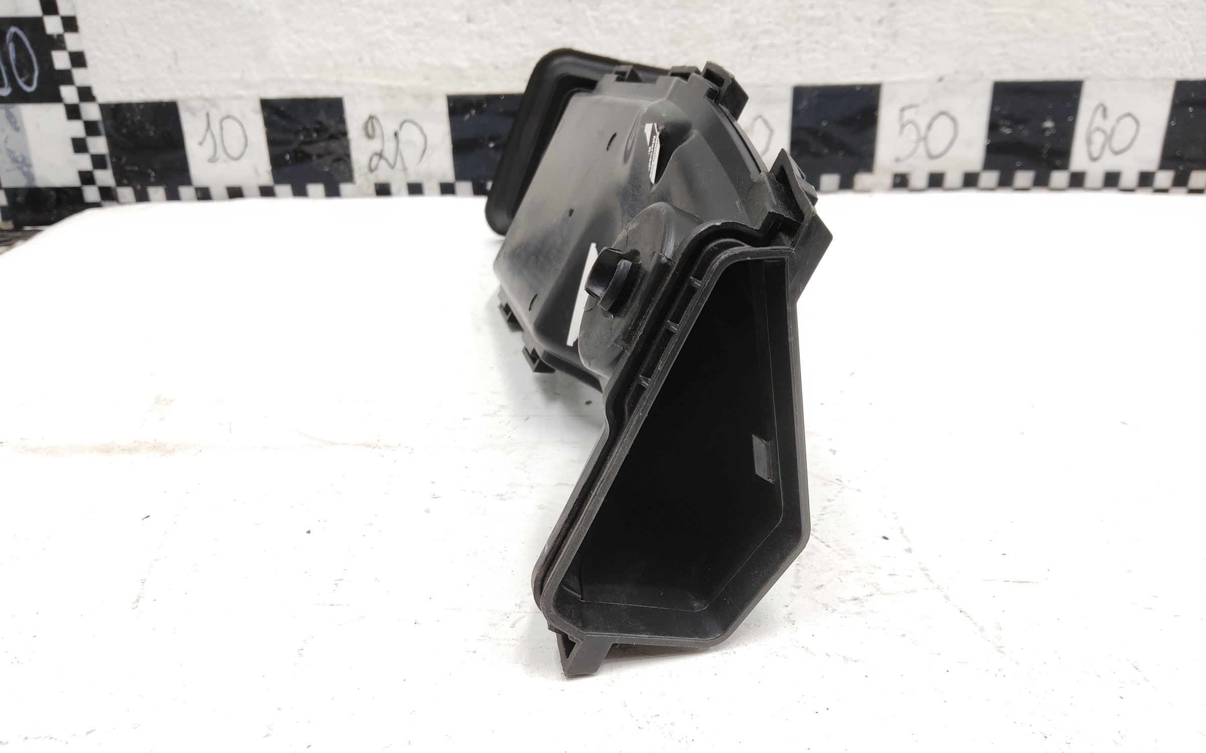 Водосток лобового стекла левый Mercedes-benz GLE-klasse V167