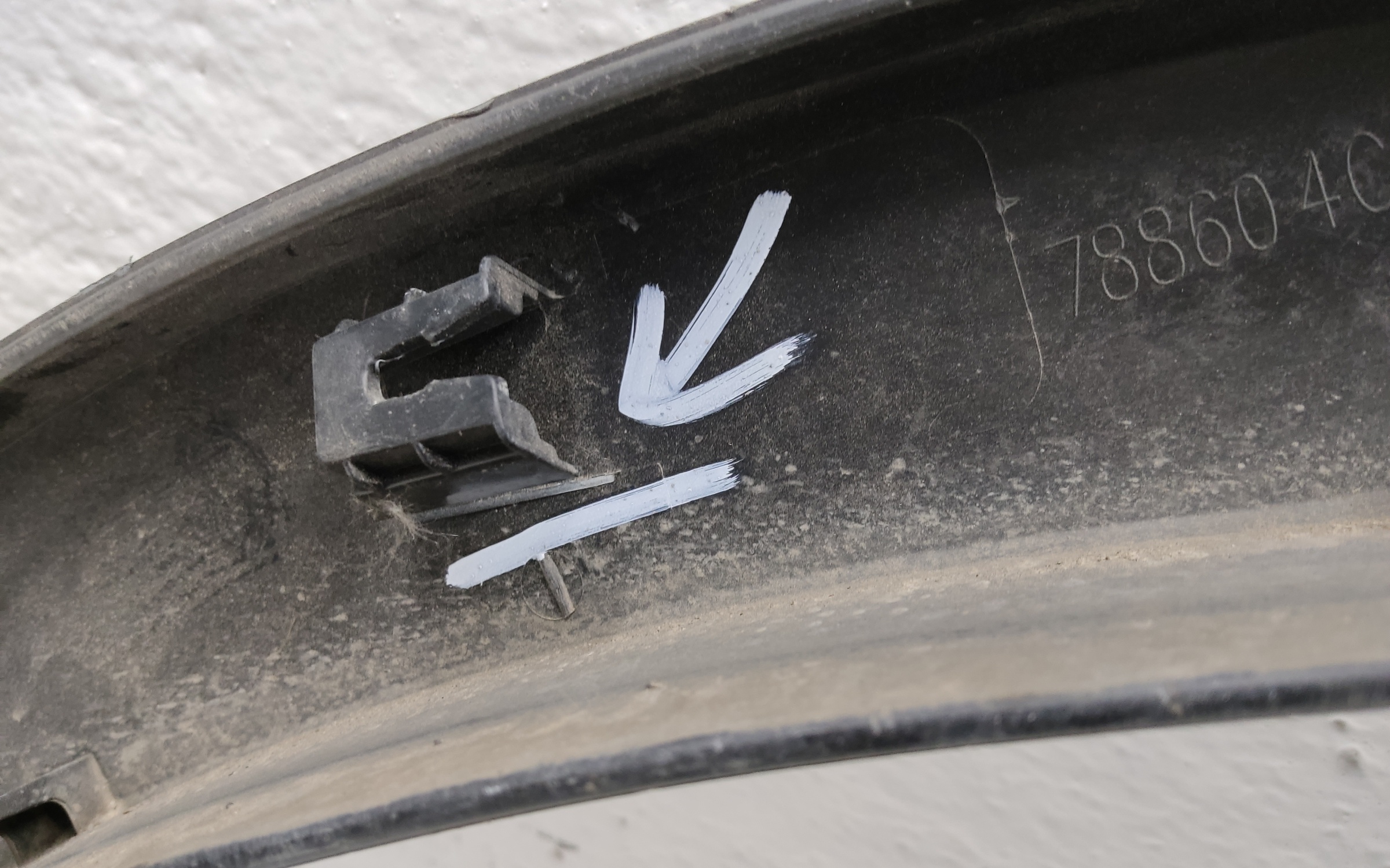 Накладка крыла заднего правого Nissan X-Trail T32