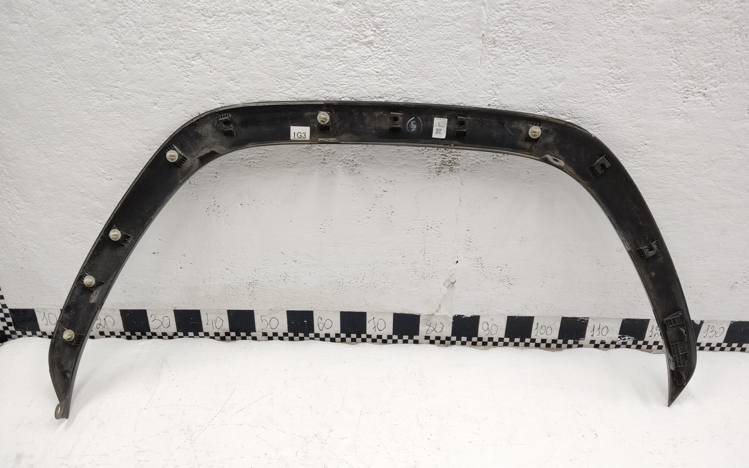 Накладка крыла переднего левого Toyota Land Cruiser 300