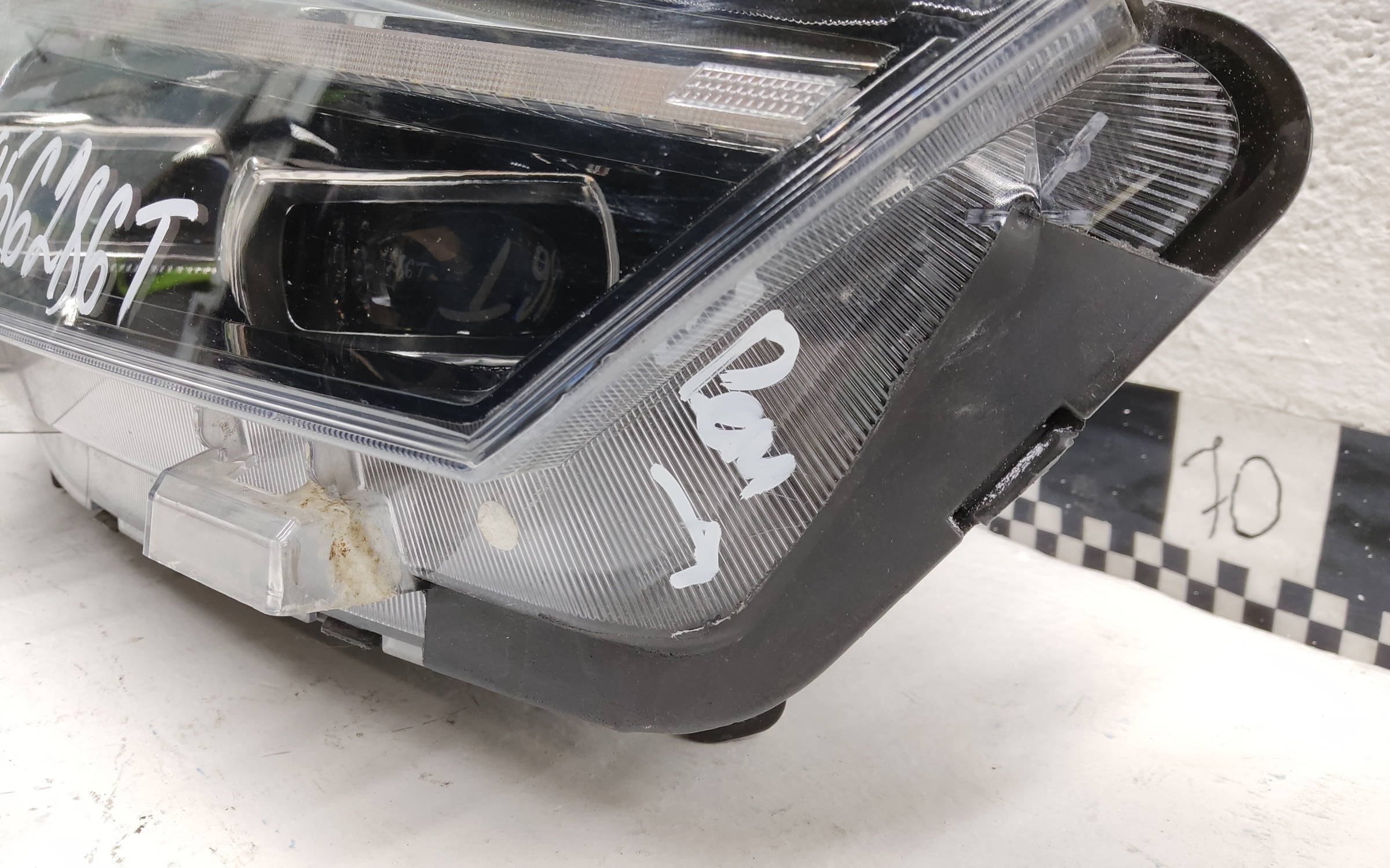 Фара передняя правая Jac J7 LED