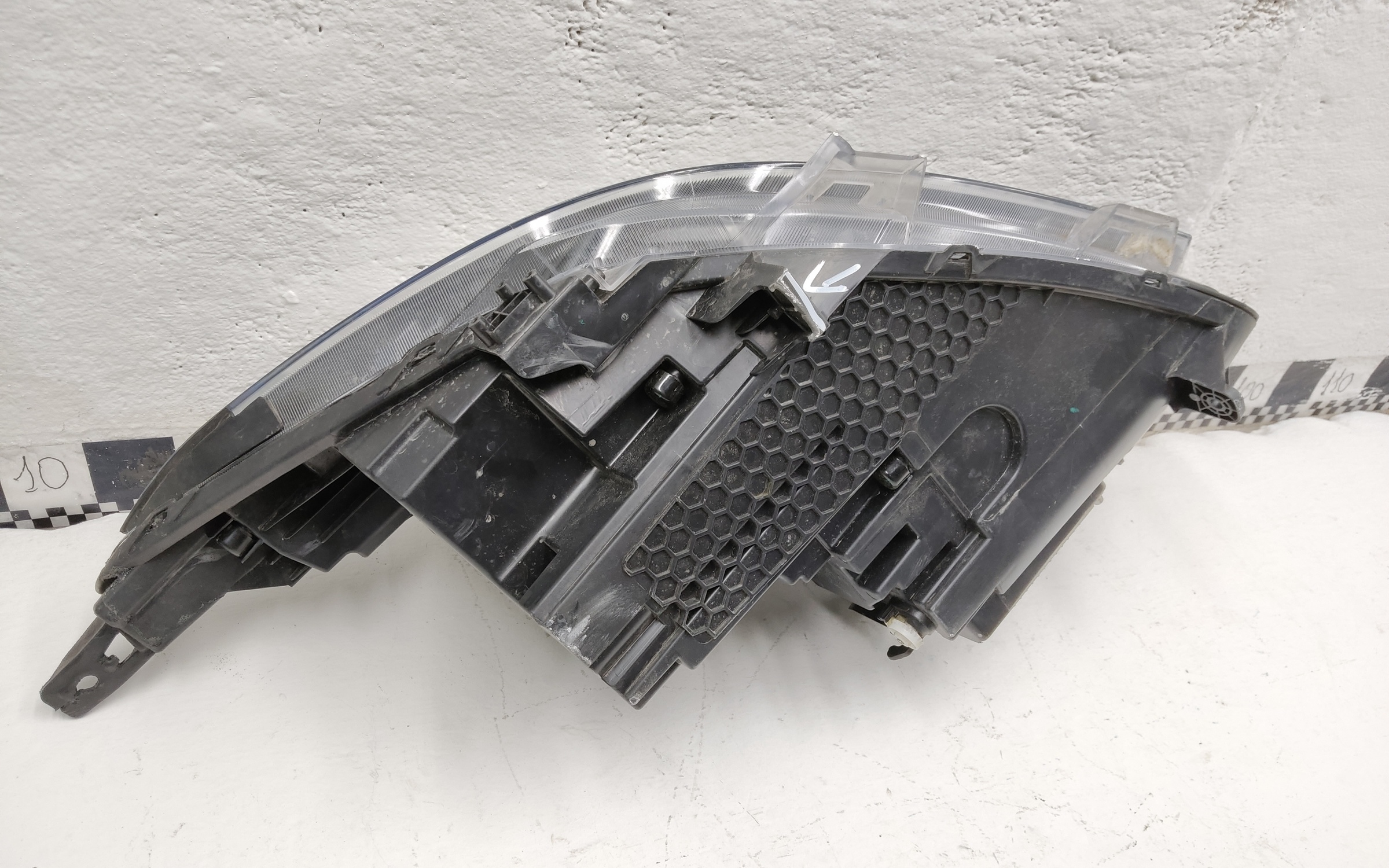 Фара передняя правая Jac J7 LED