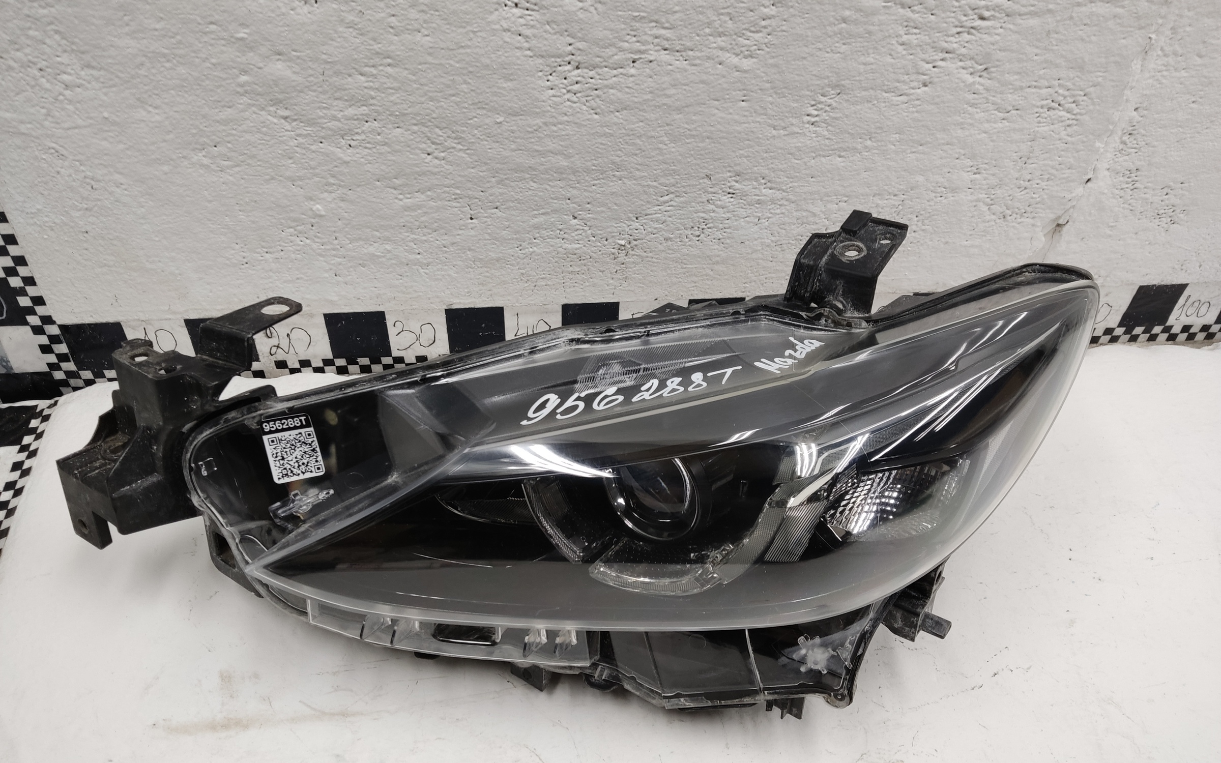 Фара передняя левая Mazda 6 GJ Restail LED