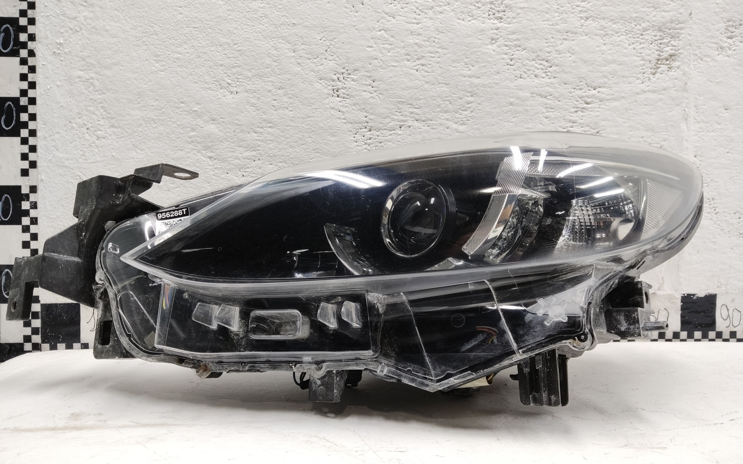 Фара передняя левая Mazda 6 GJ Restail LED