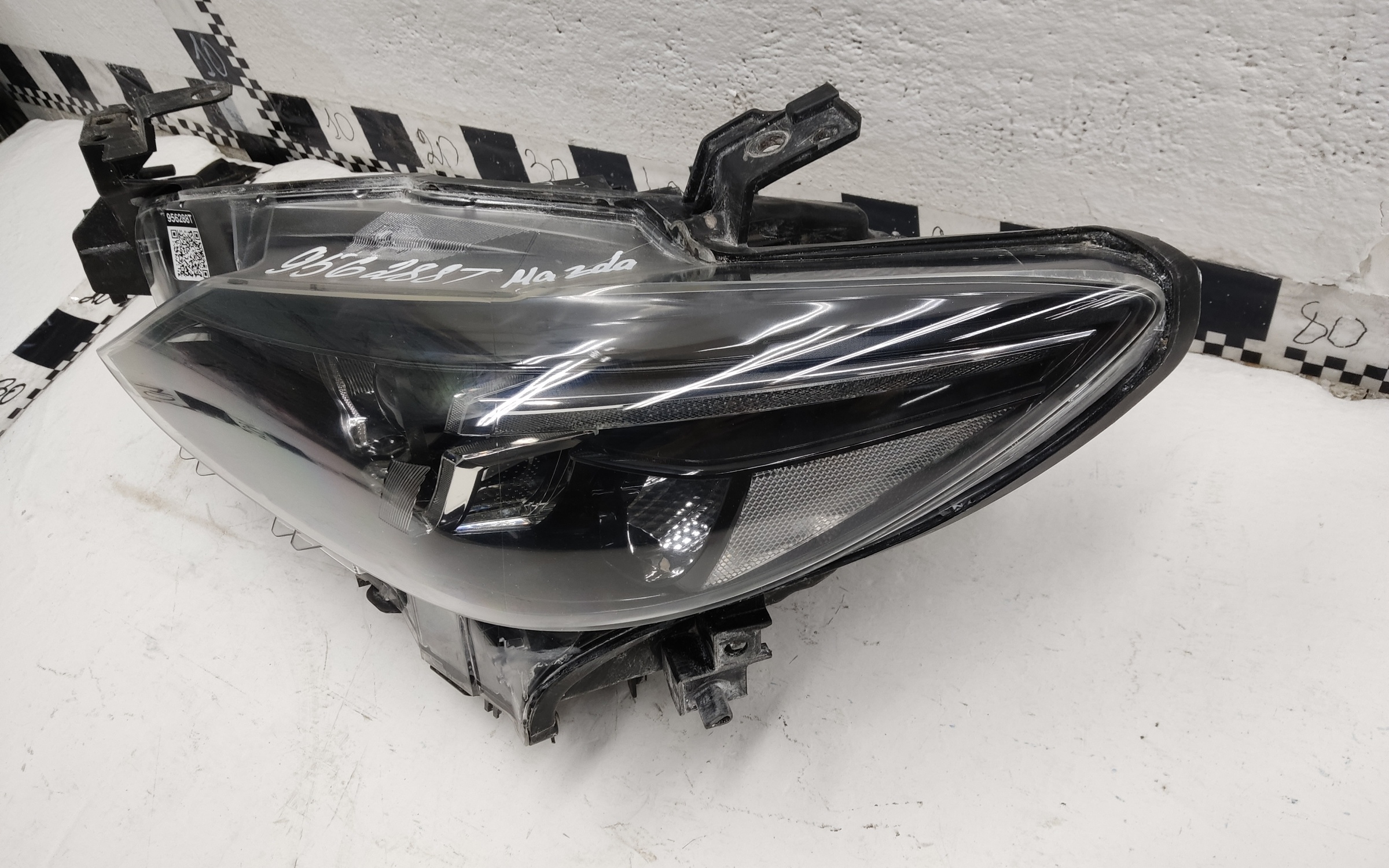 Фара передняя левая Mazda 6 GJ Restail LED