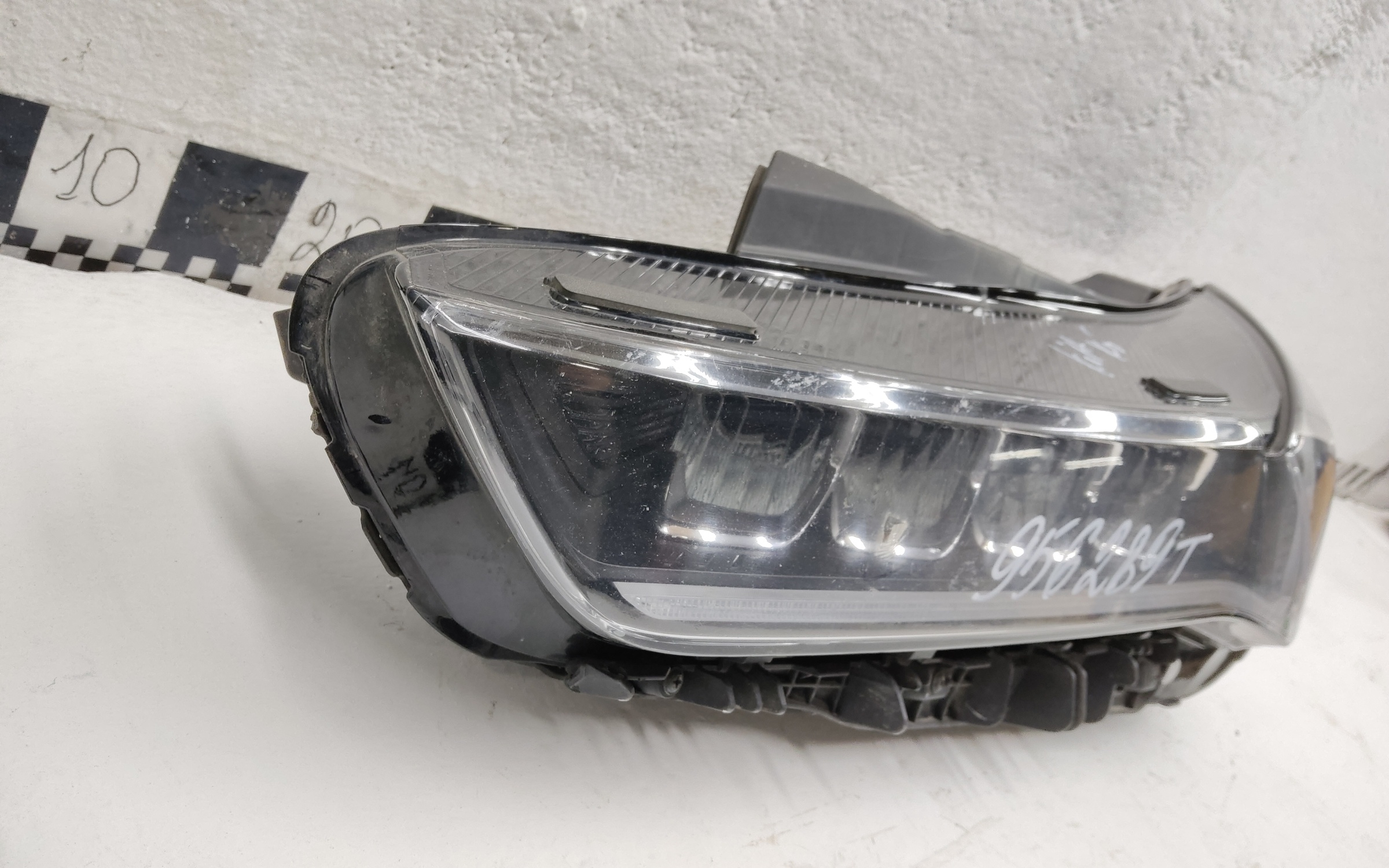 Фара передняя левая Kia K5 3 LED