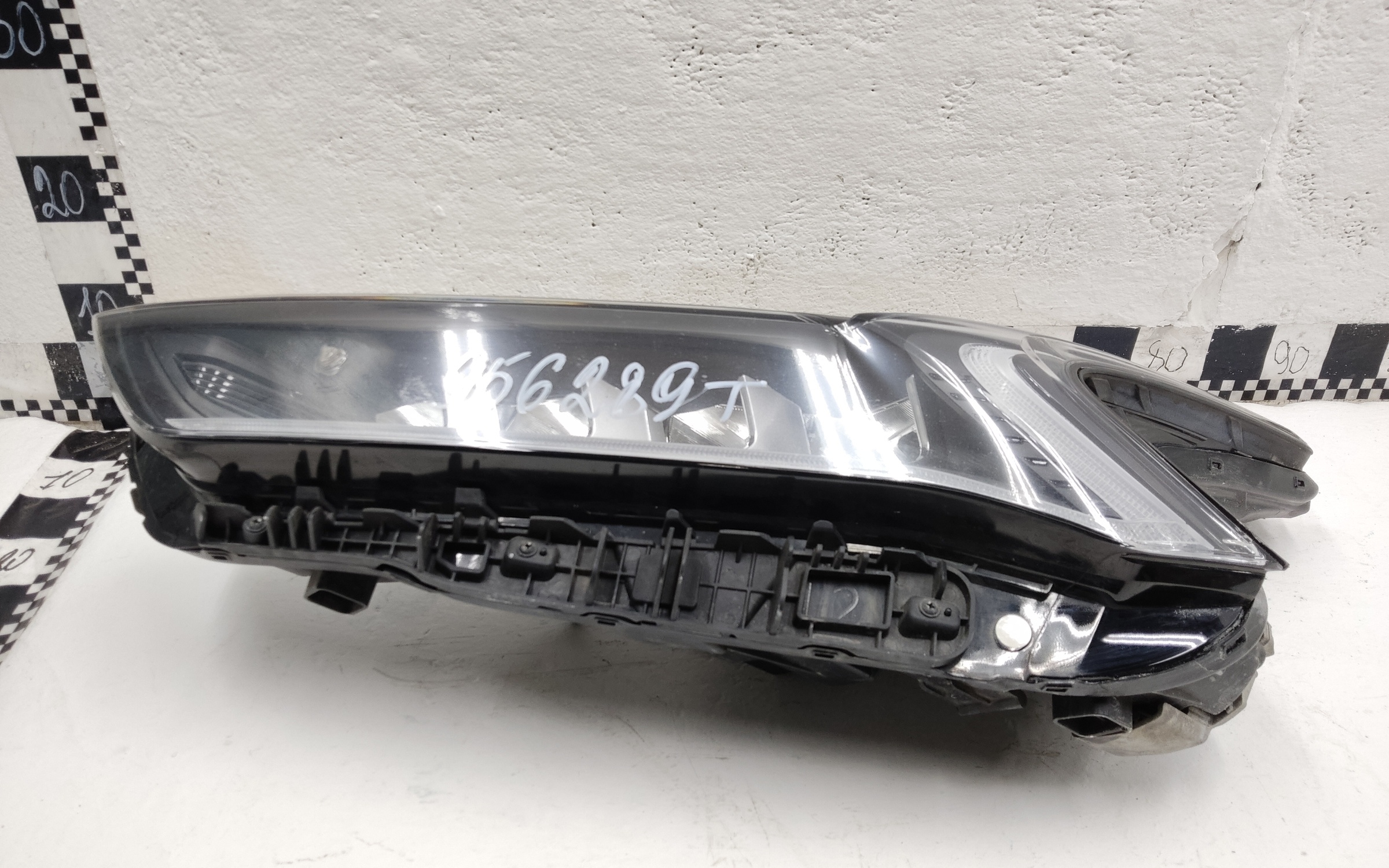 Фара передняя левая Kia K5 3 LED