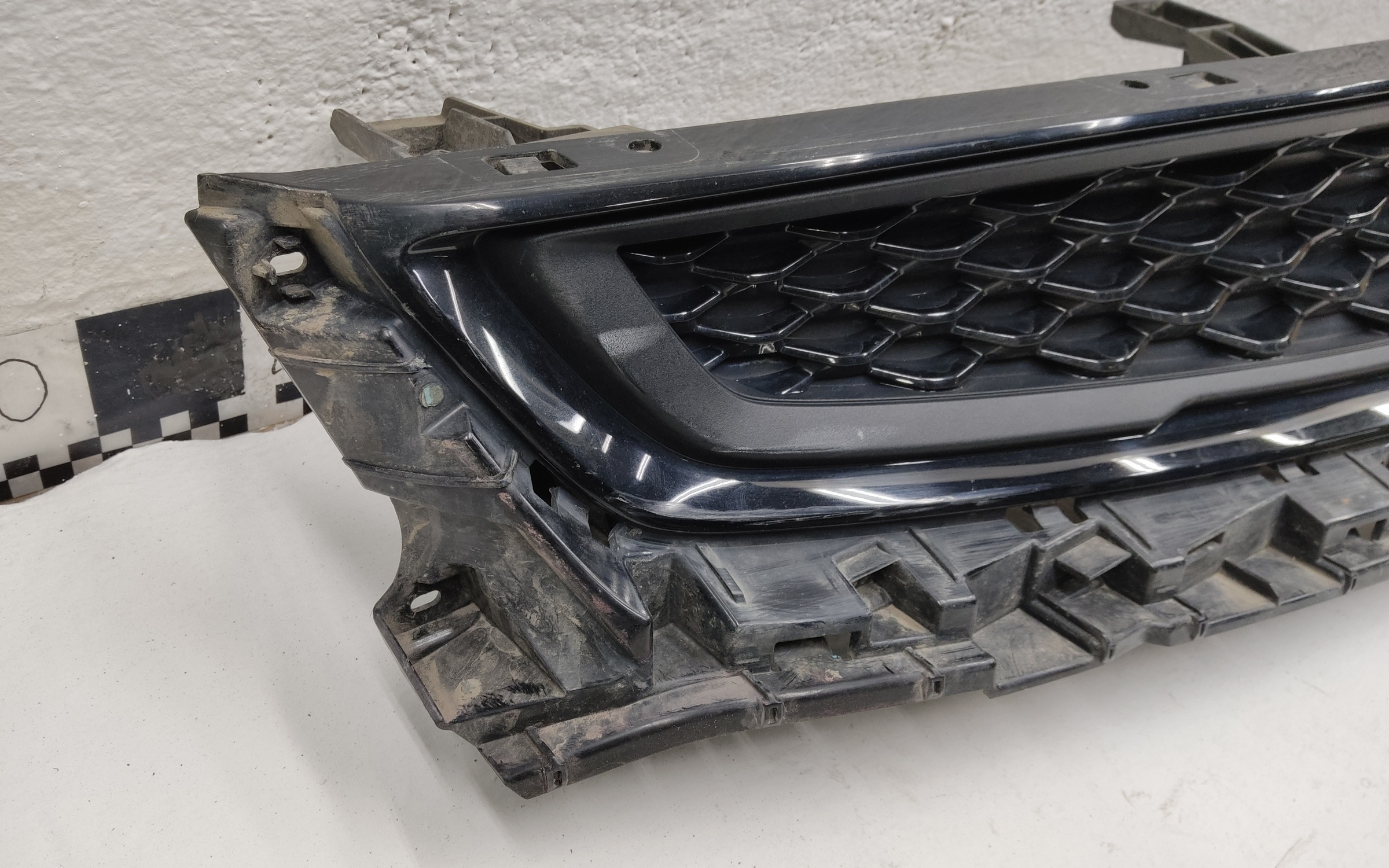 Решетка радиатора Geely Tugella 1 Restail