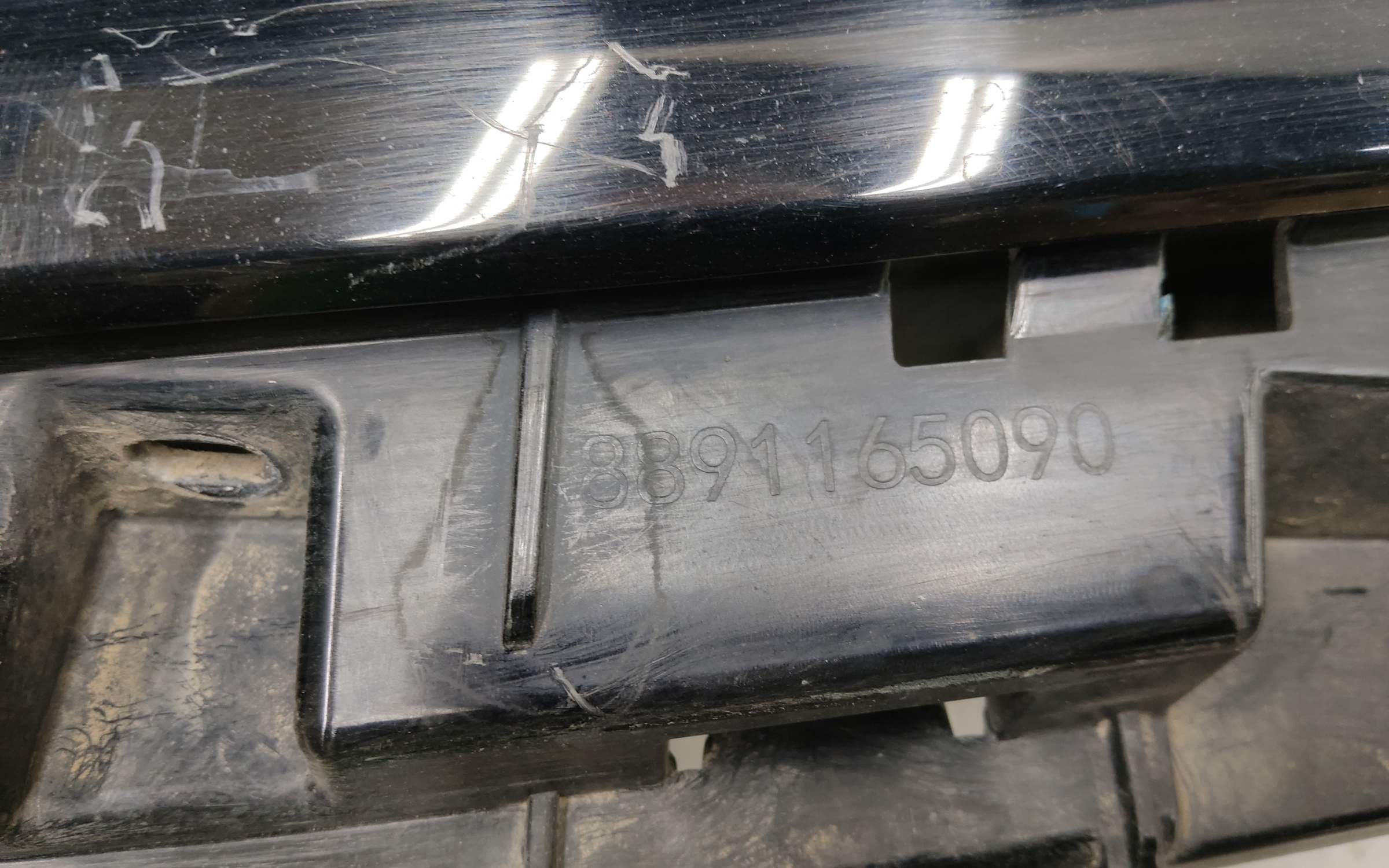 Решетка радиатора Geely Tugella 1 Restail