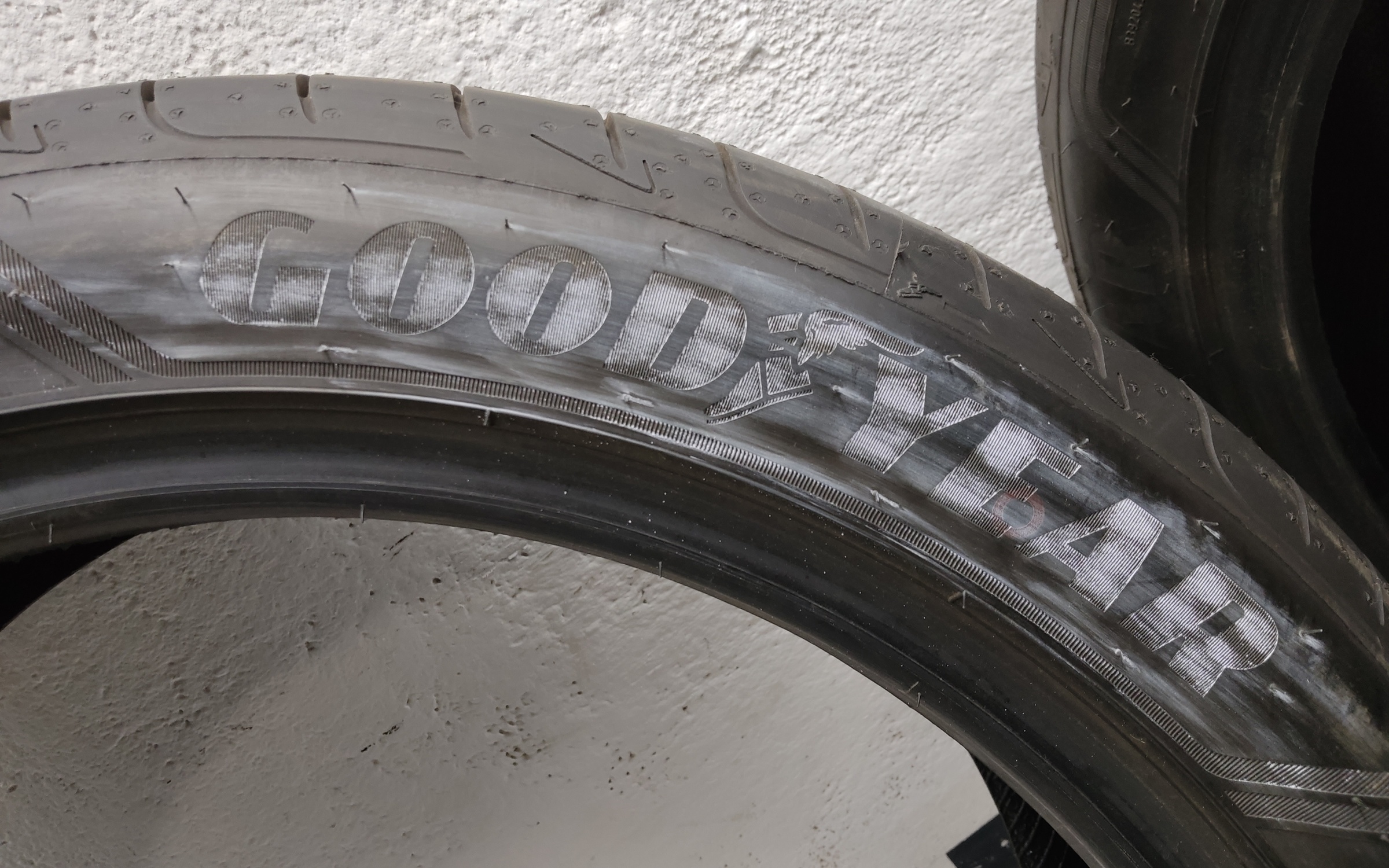 Комплект летних шин Goodyear Eagle Asymmetric 3 245/45 R20 99V SUV