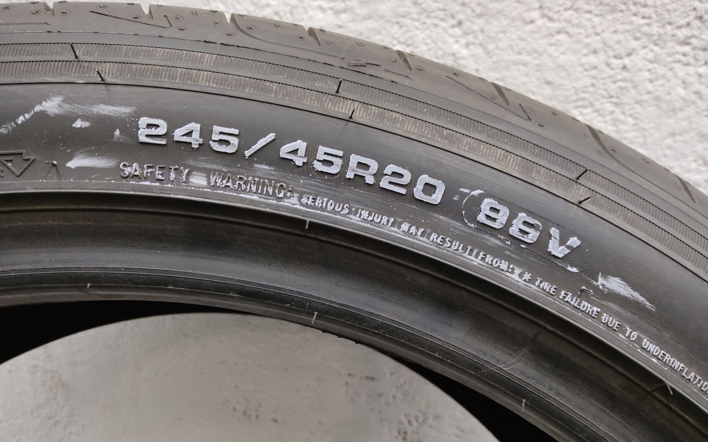 Комплект летних шин Goodyear Eagle Asymmetric 3 245/45 R20 99V SUV