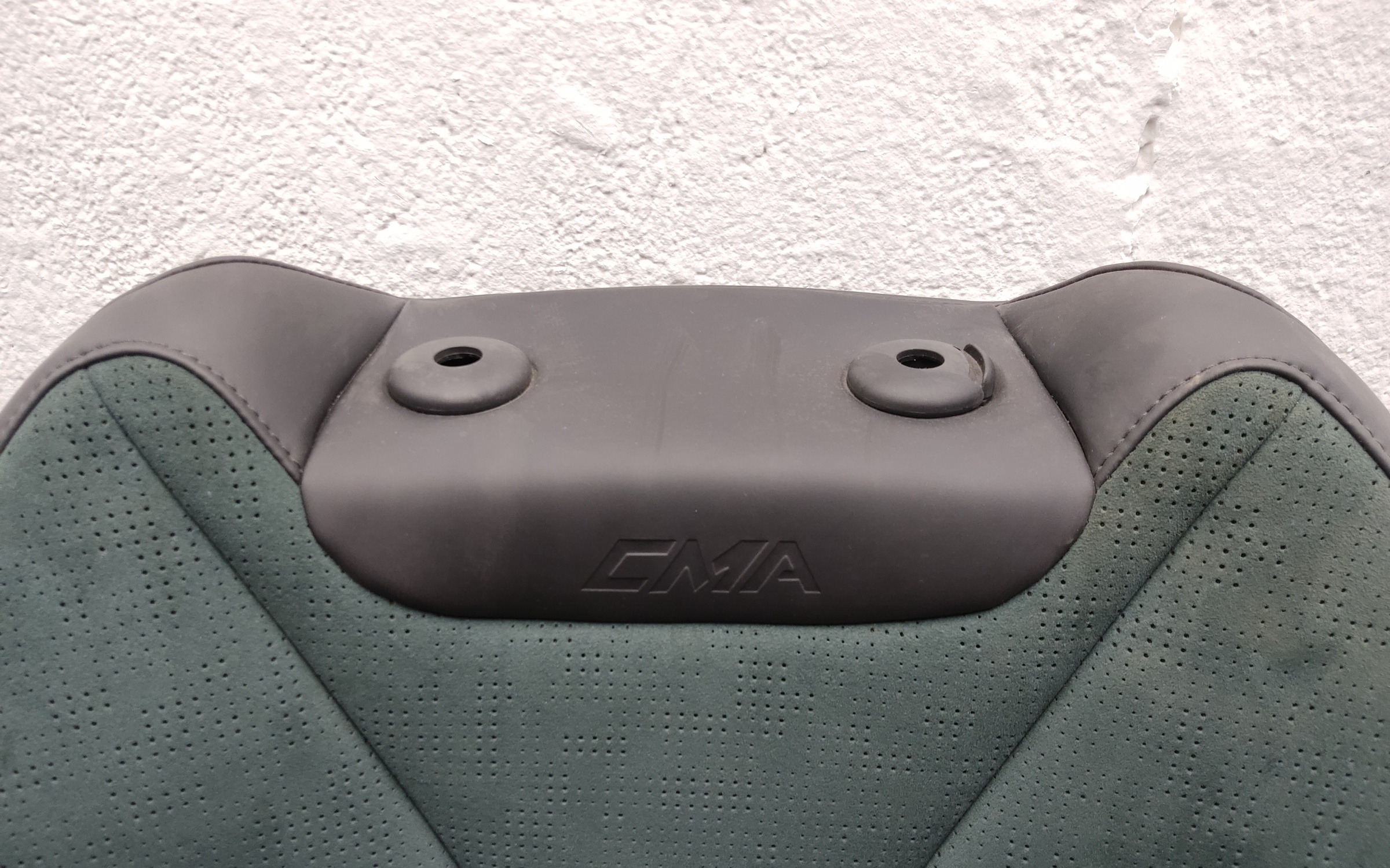 Сиденье переднее правое Geely Monjaro зеленые вставки