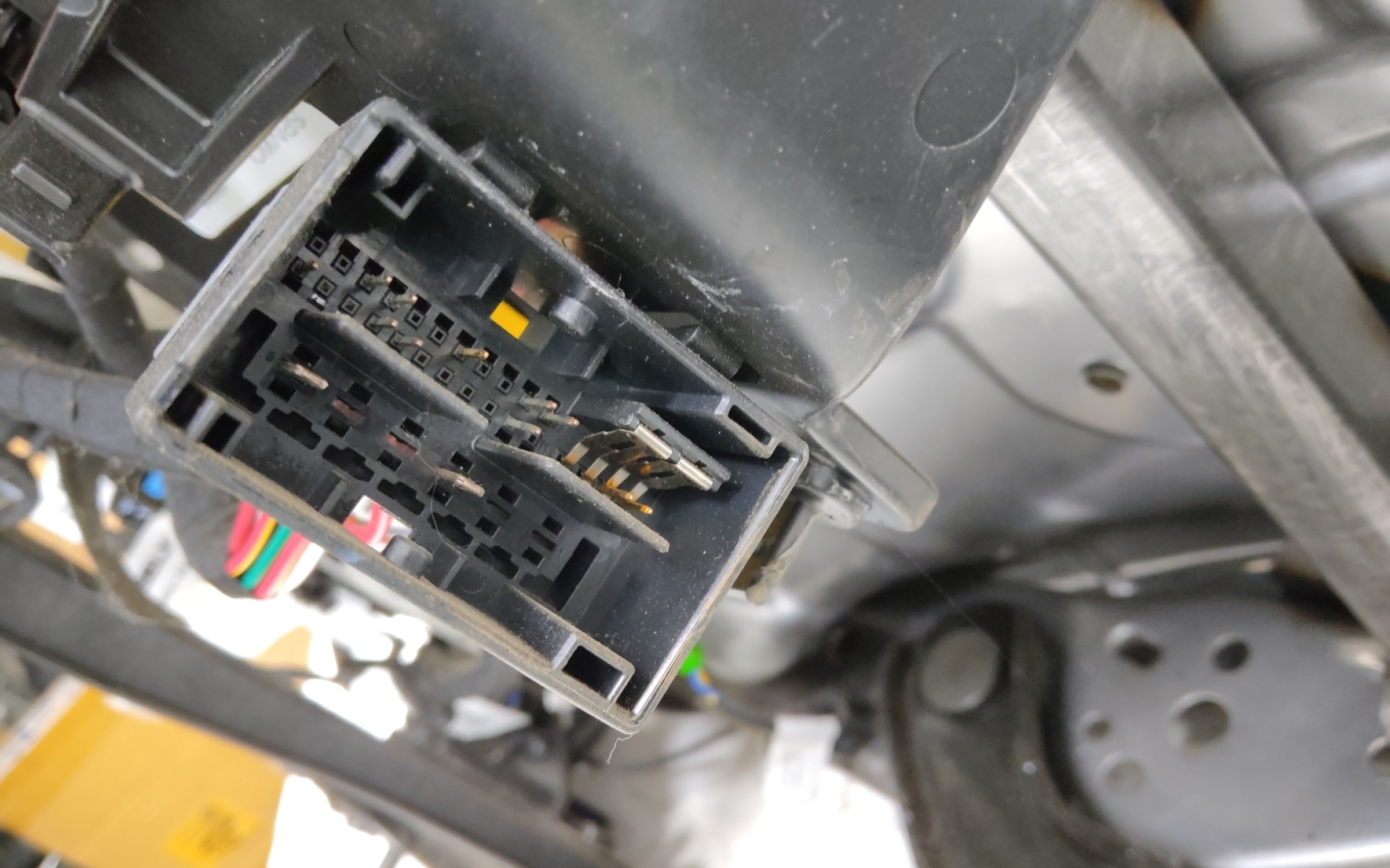 Сиденье переднее правое Geely Monjaro зеленые вставки