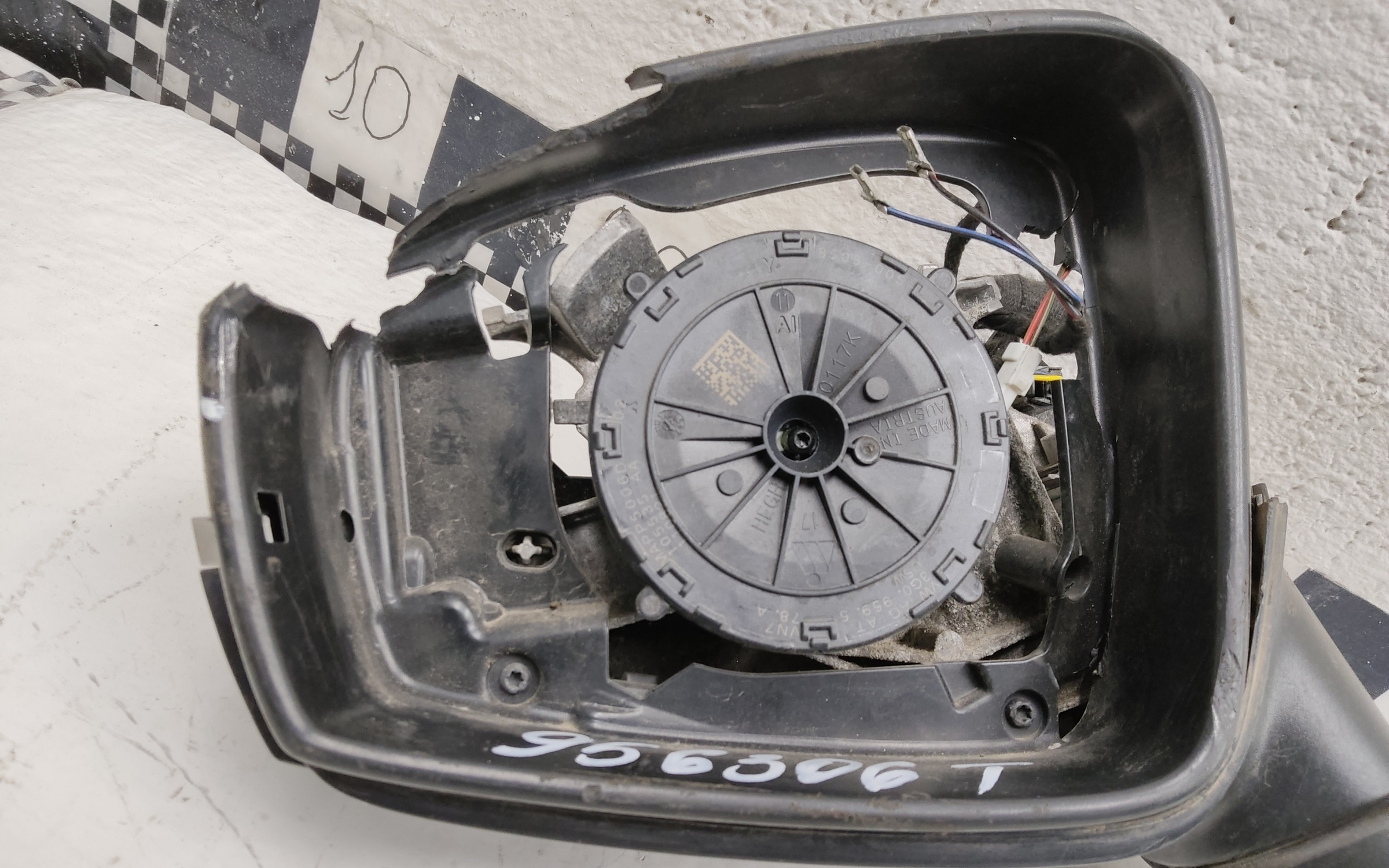 Зеркало левое Volkswagen Tiguan 2 13+2 контактов