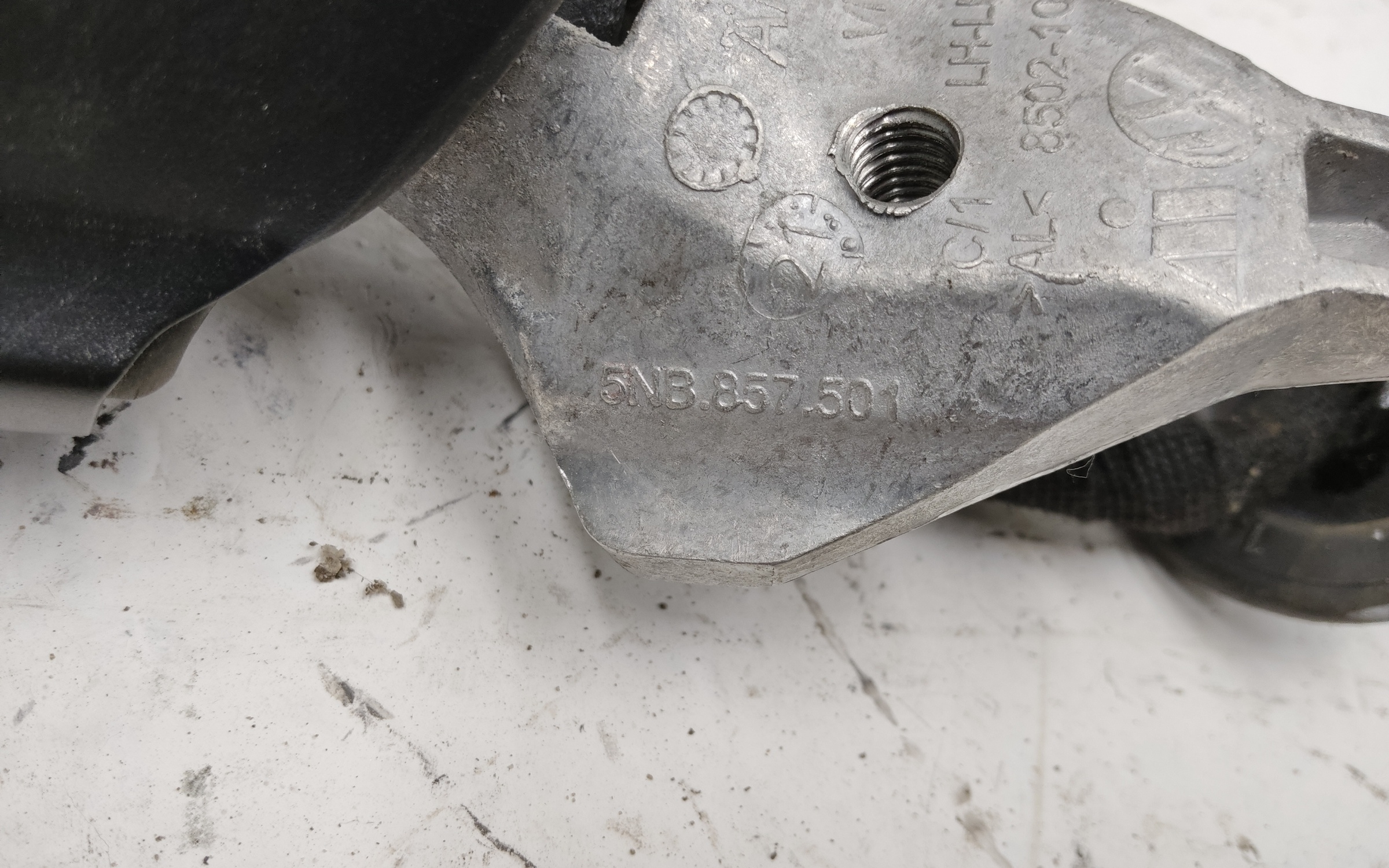 Зеркало левое Volkswagen Tiguan 2 13+2 контактов