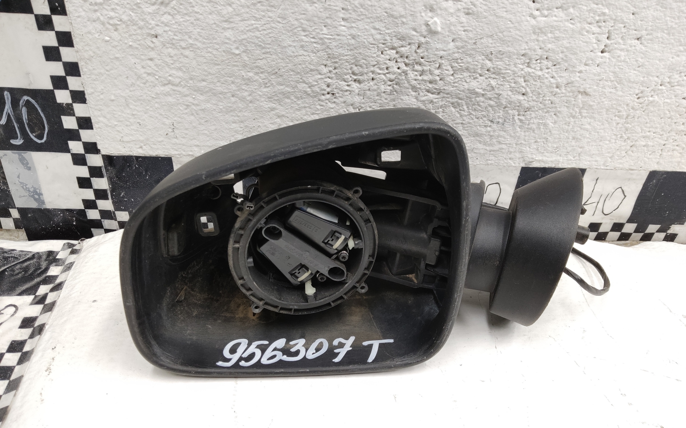 Зеркало левое Renault Duster 1 5 контактов