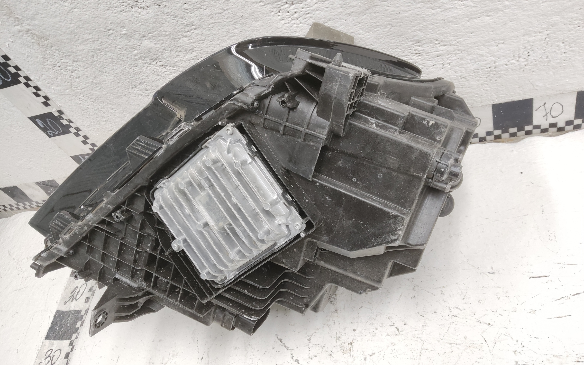 Фара передняя левая Geely Monjaro LED