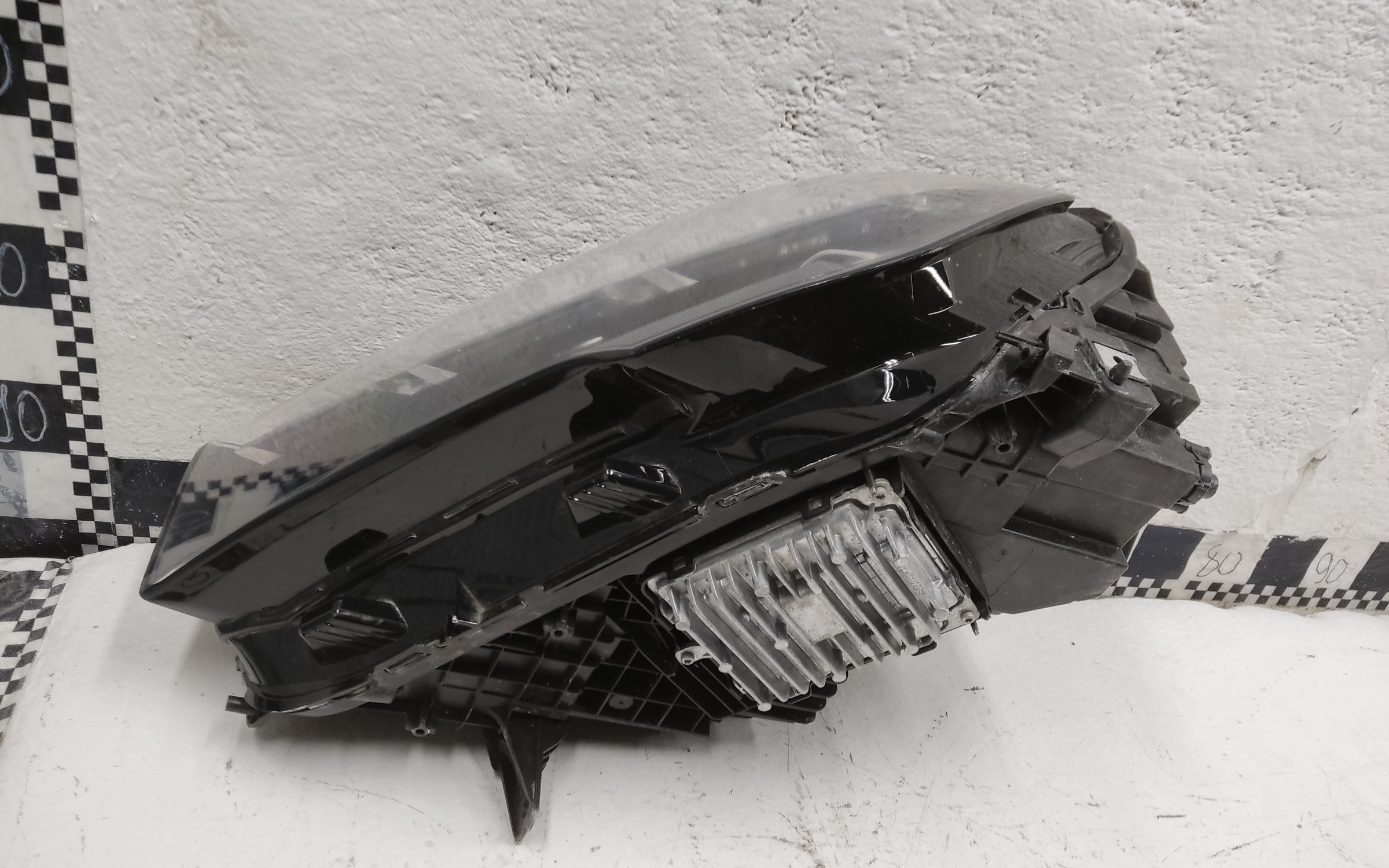 Фара передняя левая Geely Monjaro LED