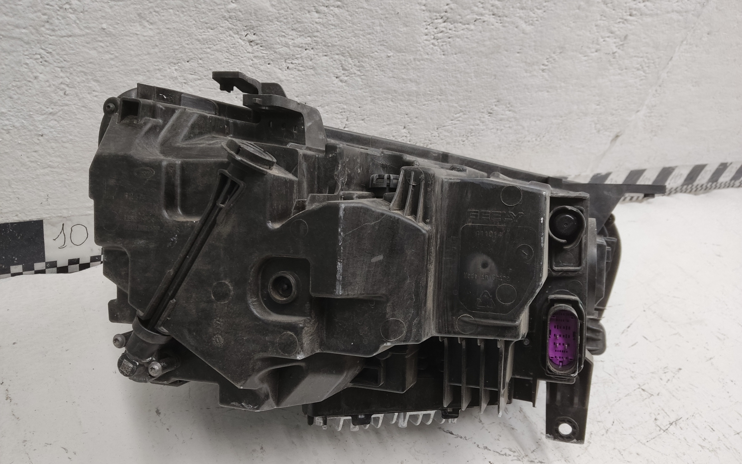 Фара передняя левая Geely Monjaro LED