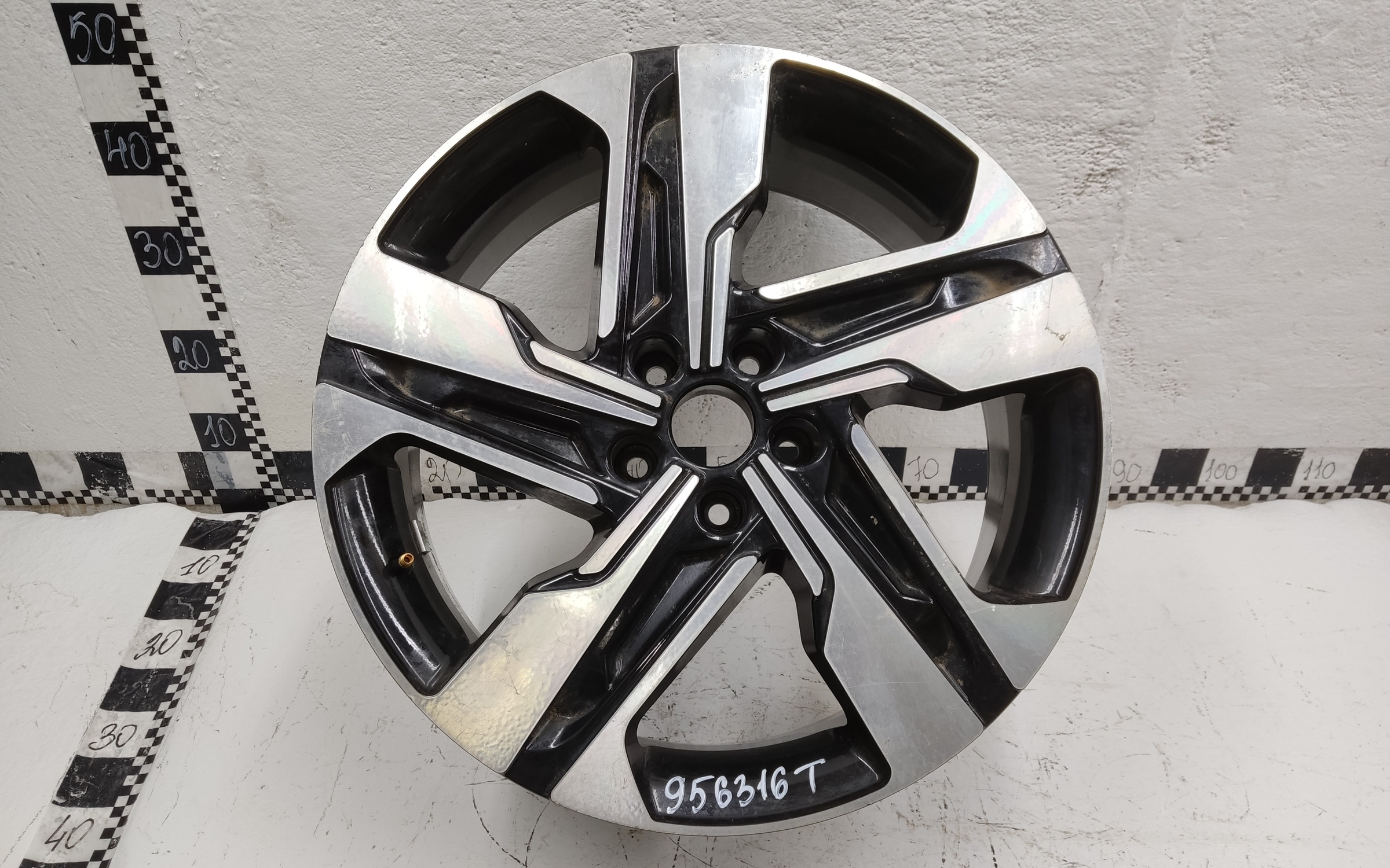 Диск колеса литой Kia Sorento 4 R19 " Replay "