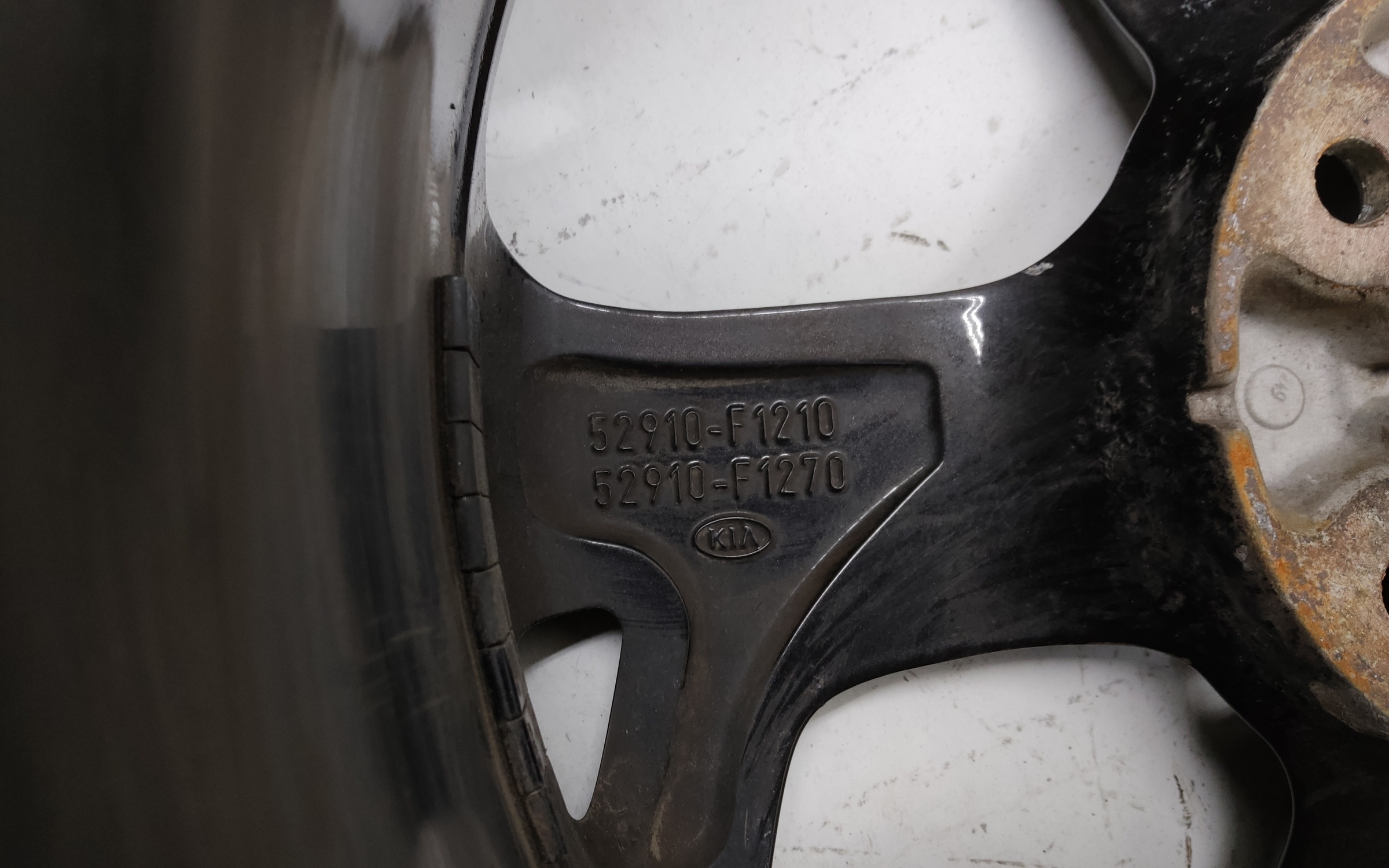 Диск колеса литой Kia Sportage 4 R17