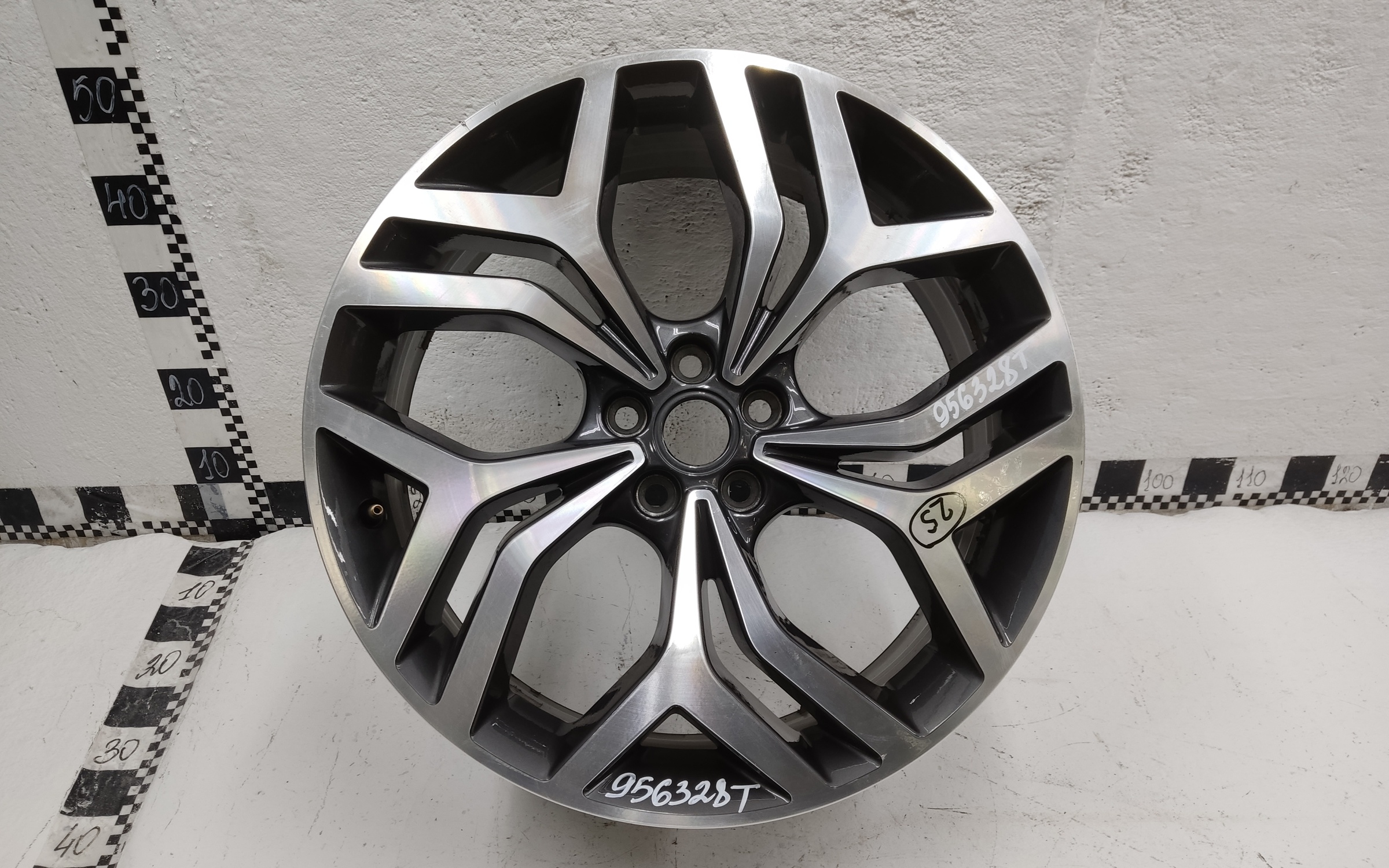 Диск колеса литой Land Rover Range Rover Evoque 2 R20