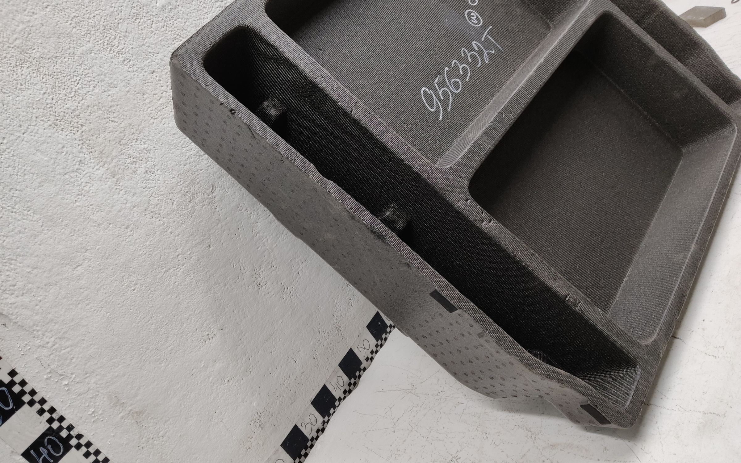 Ящик для инструментов средний Changan CS55Plus