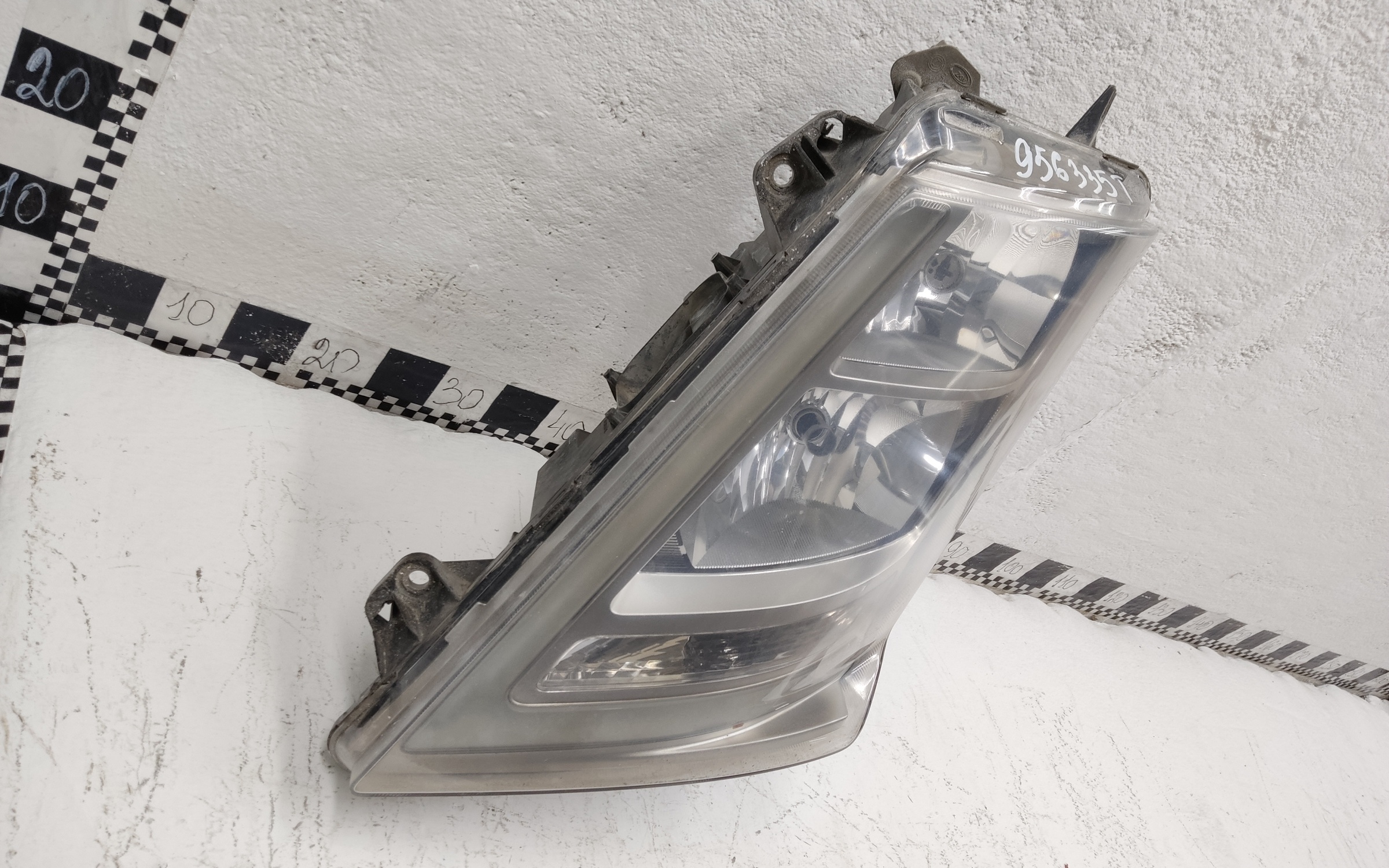 Фара передняя левая Volvo FH 4 галоген ДХО