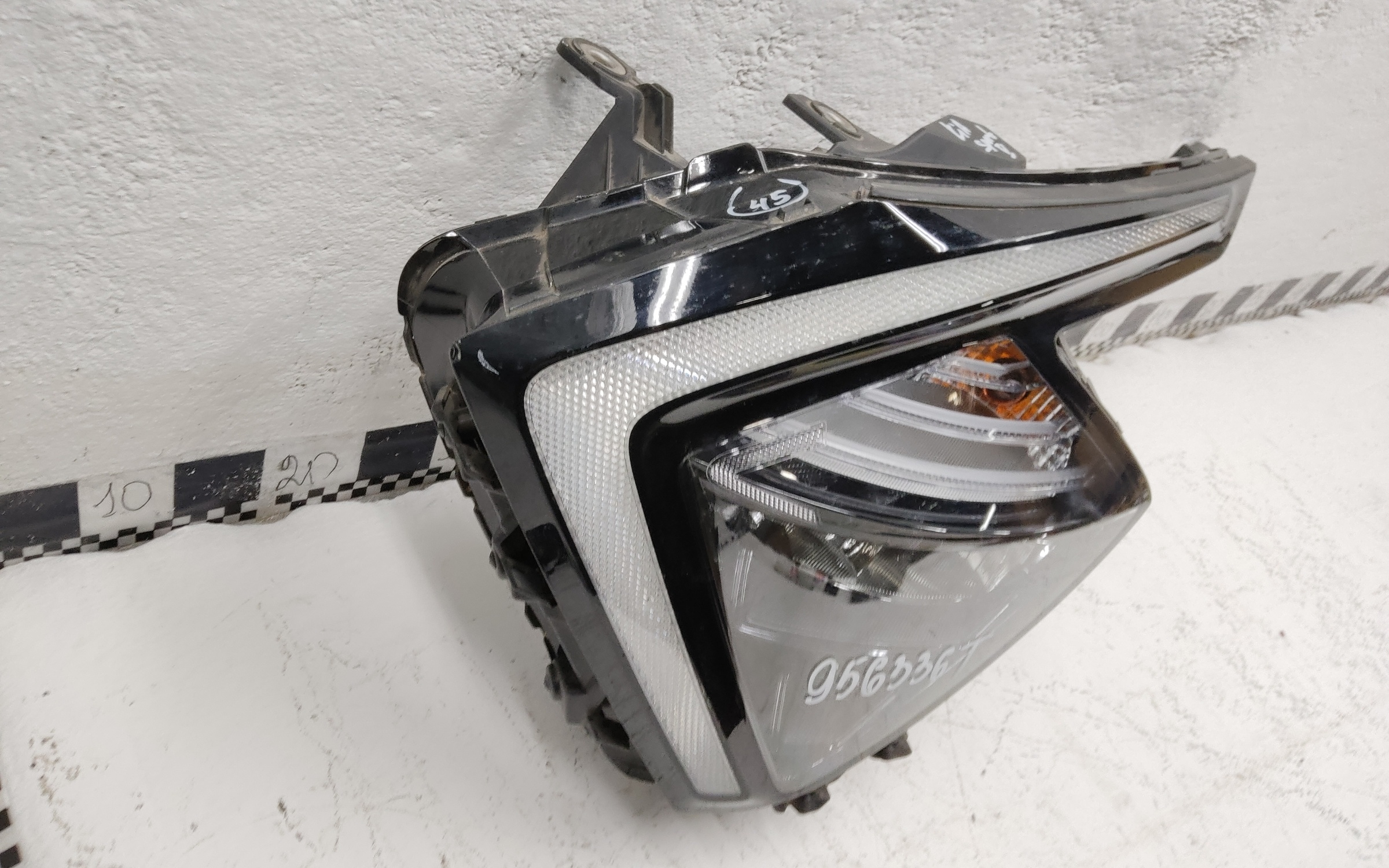 Фара передняя левая Kia Sportage 5 LED