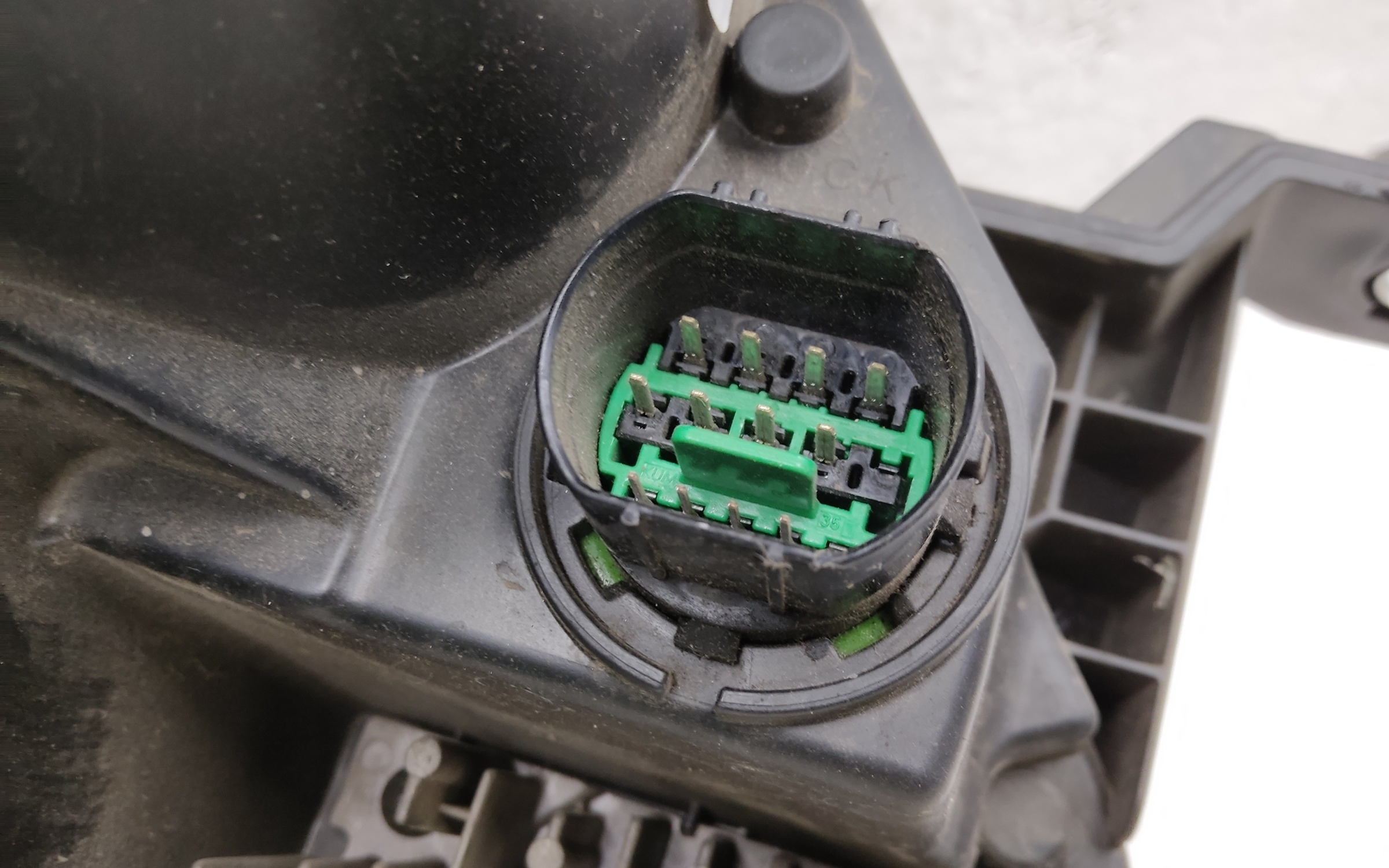 Фара передняя левая Kia Sportage 5 LED