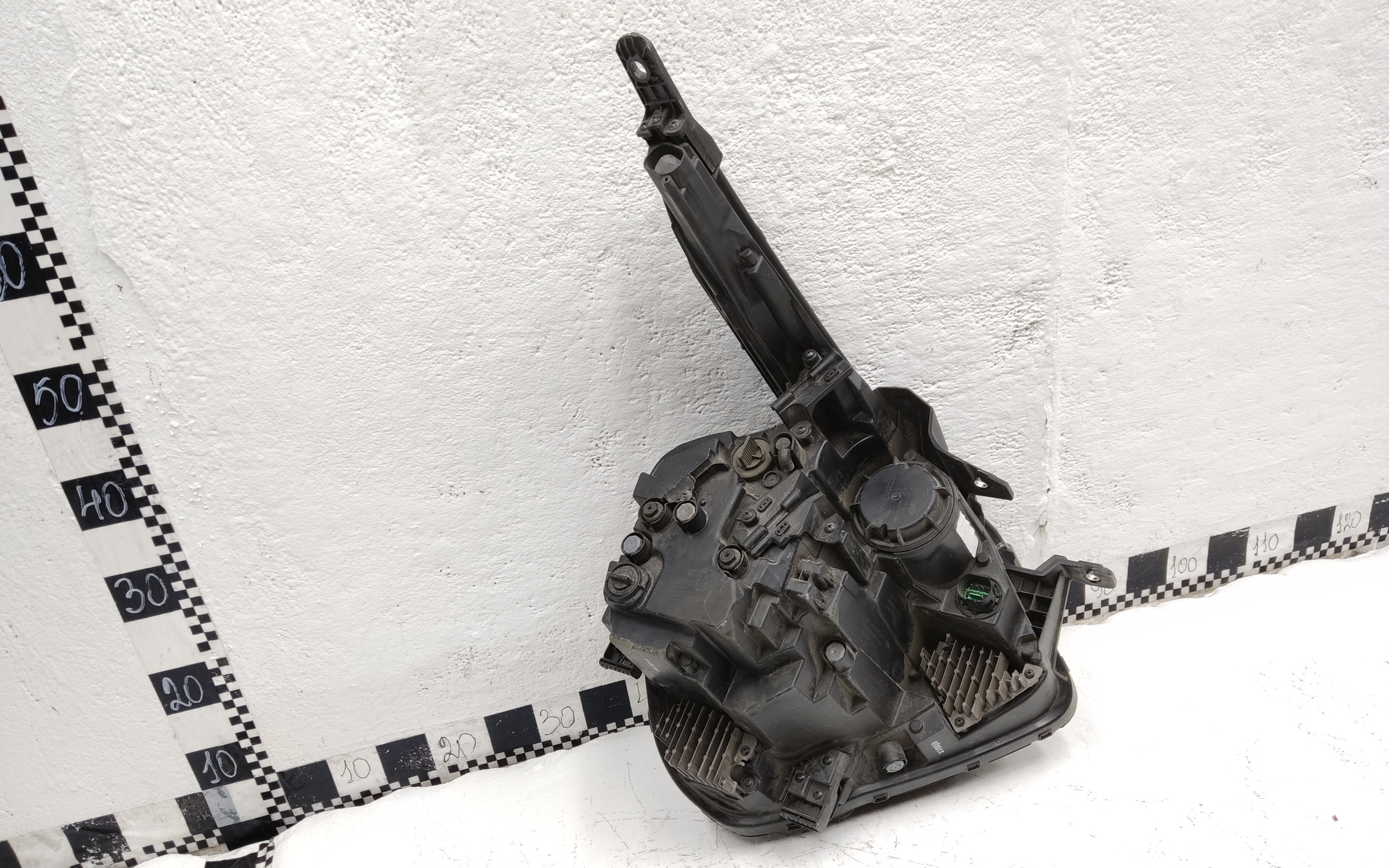 Фара передняя левая Kia Sportage 5 LED