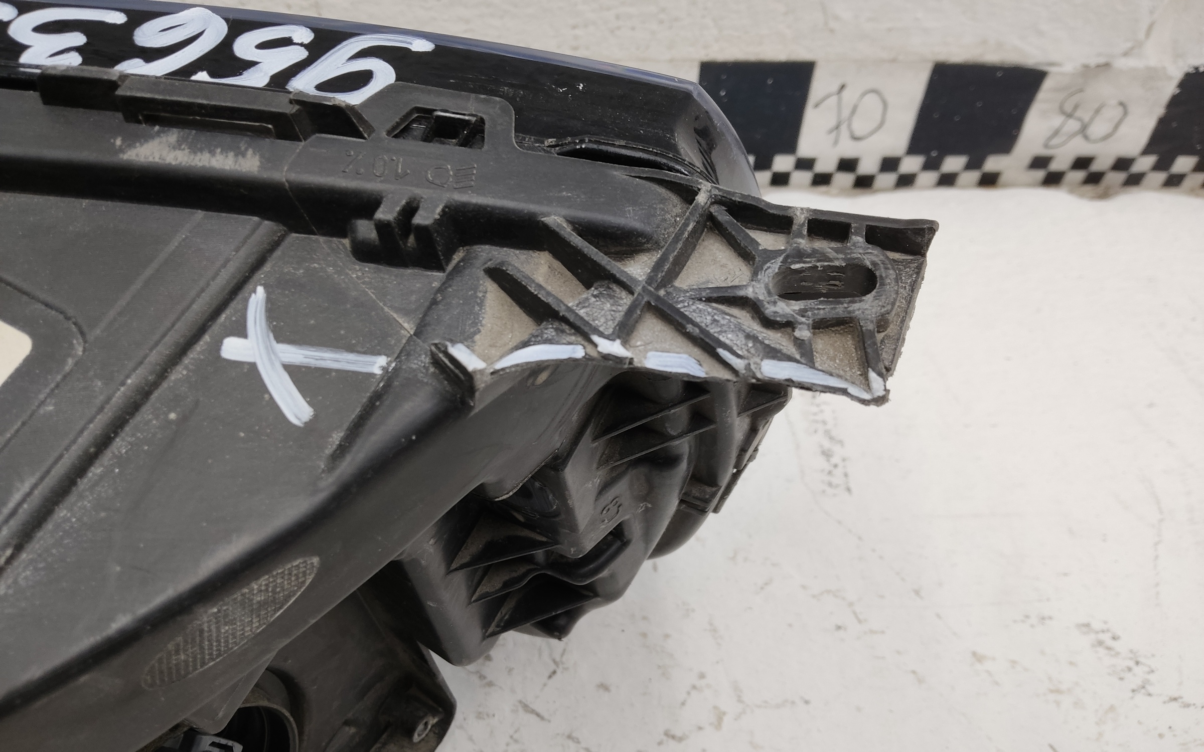 Фара передняя левая Volvo XC90 2 LED