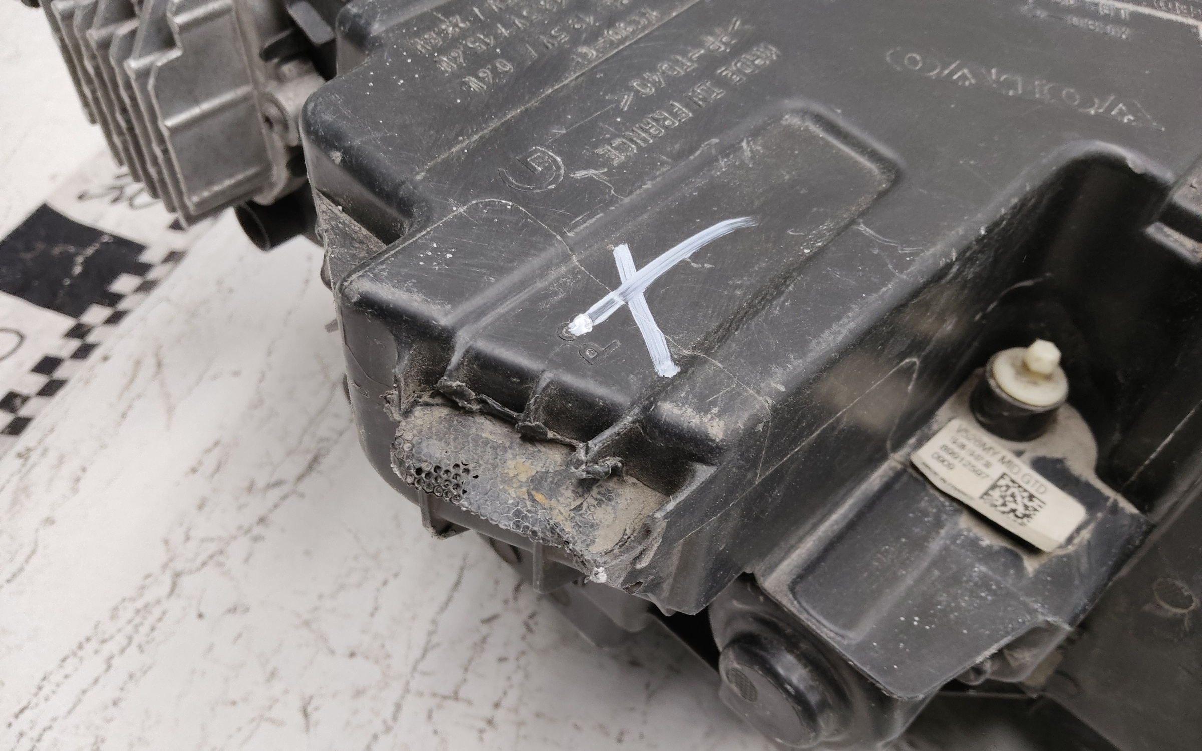 Фара передняя левая Volvo XC90 2 LED