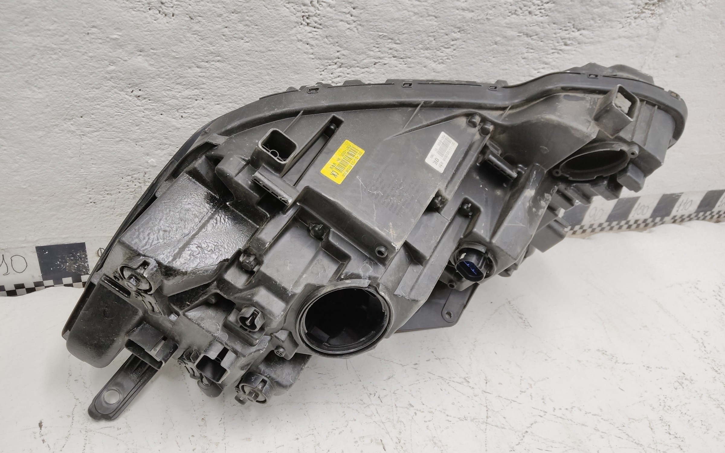 Фара передняя правая Kia Sorento 4 LED